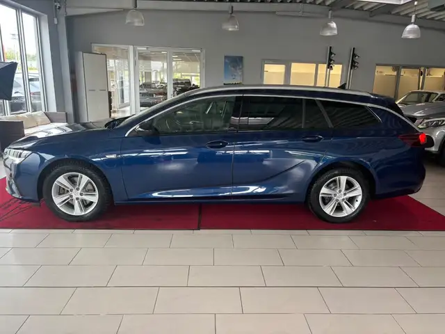 Opel Insignia view 2