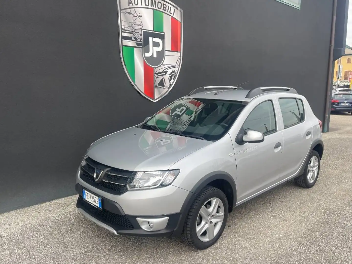Dacia Sandero 0.9 tce (prestige) s&s 90cv E6 Silber - 1