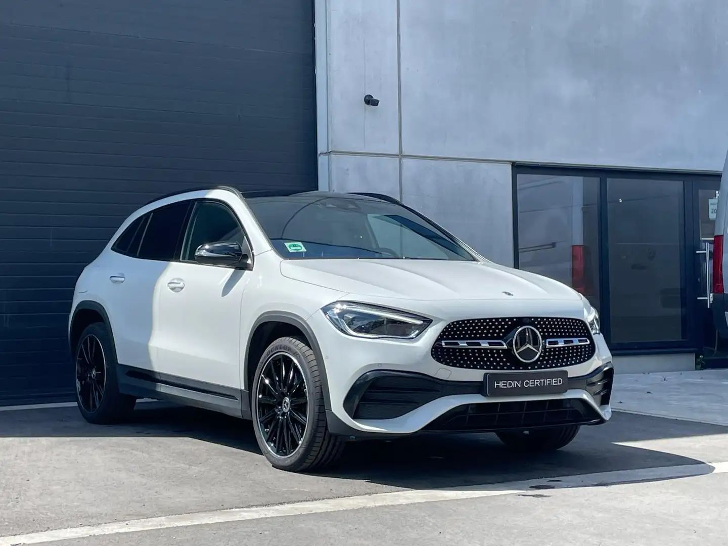 Mercedes-Benz GLA 250 e AMG Line | Panoramisch Dak | Head-Up Display | 3 Wit - 2