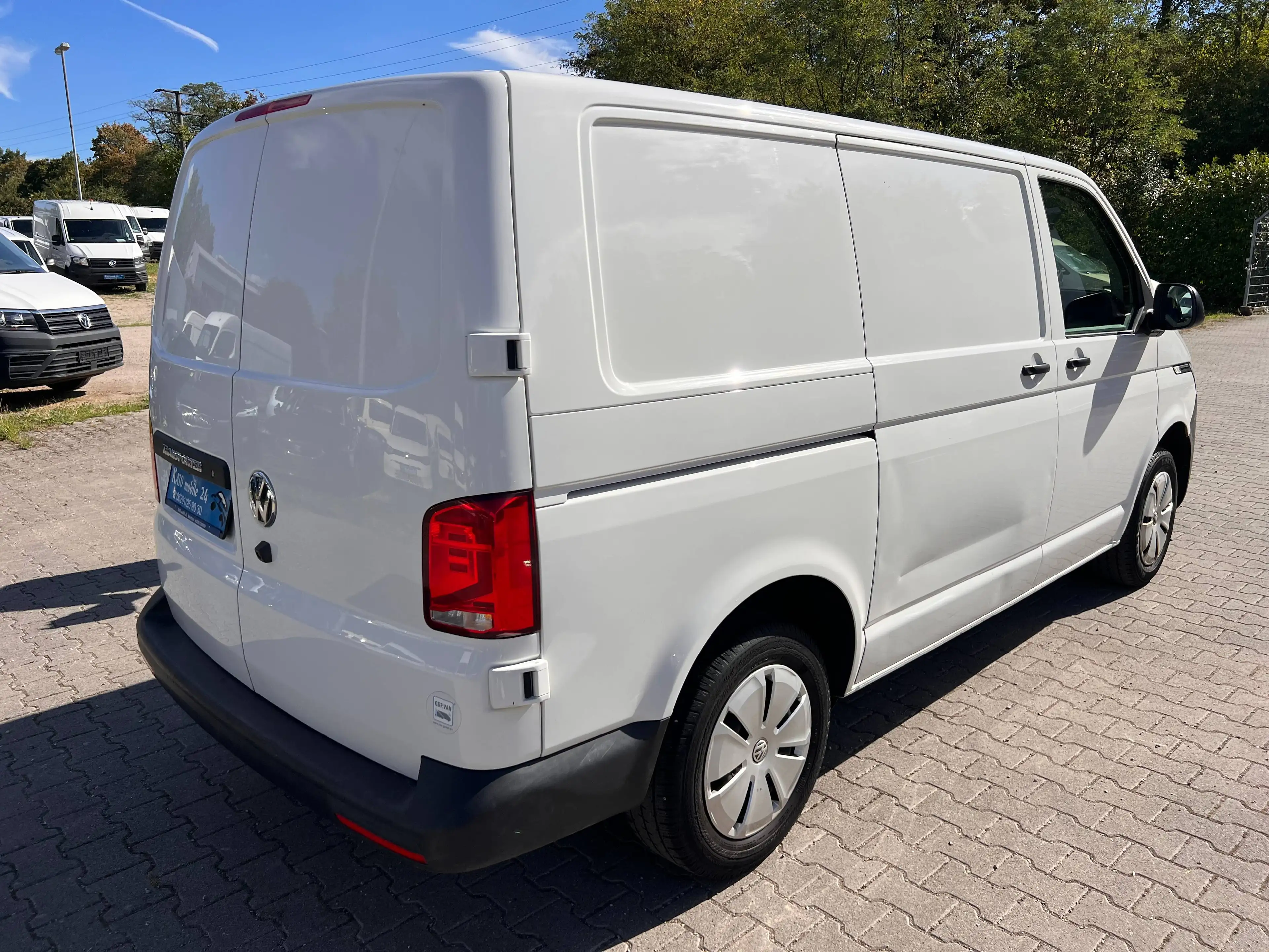 Volkswagen T6.1 Transporter Kasten FWD 2.0 TDI mit Laderaumkühlung — photo 2