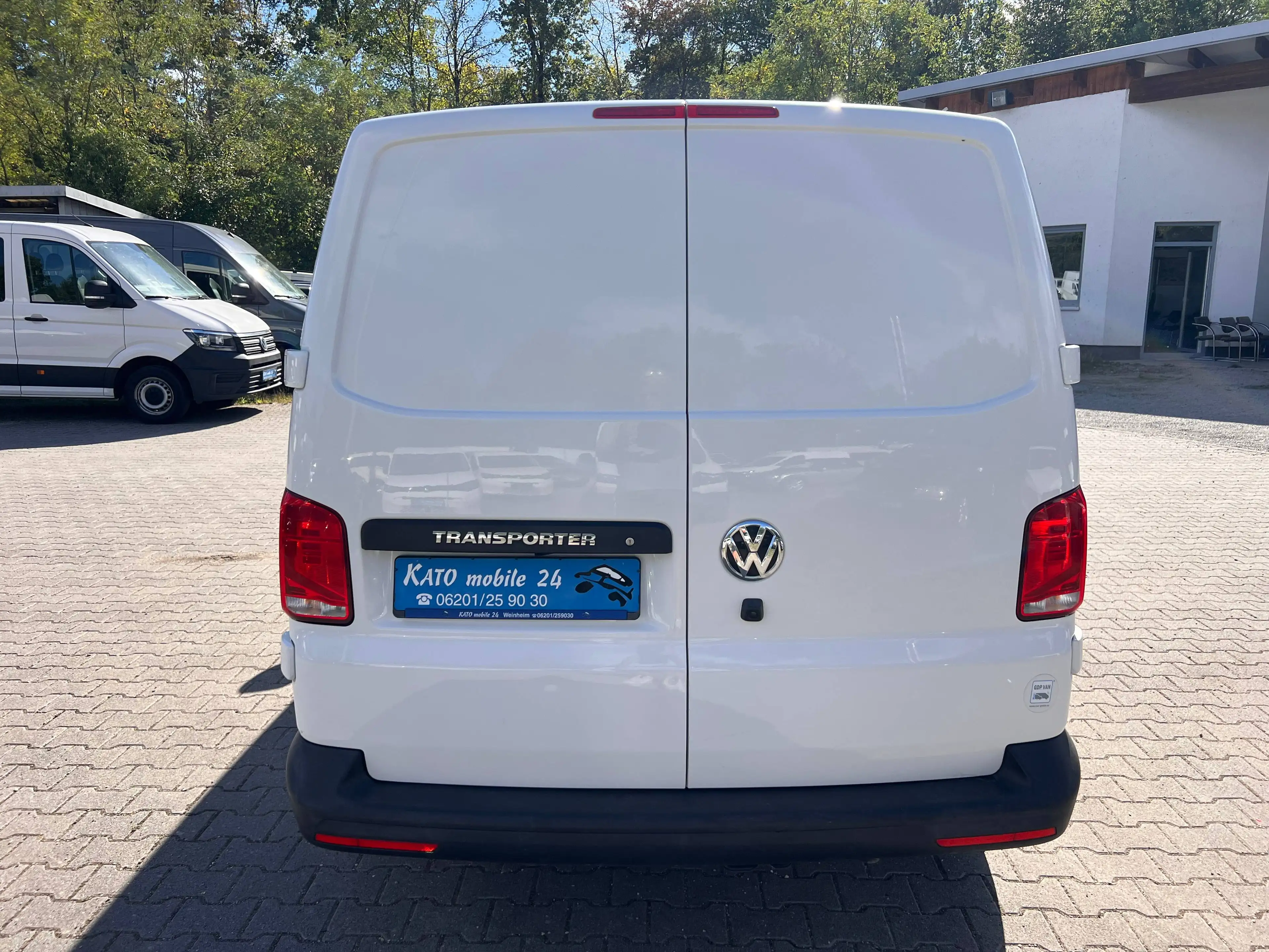 Volkswagen T6.1 Transporter Kasten FWD 2.0 TDI mit Laderaumkühlung — photo 6