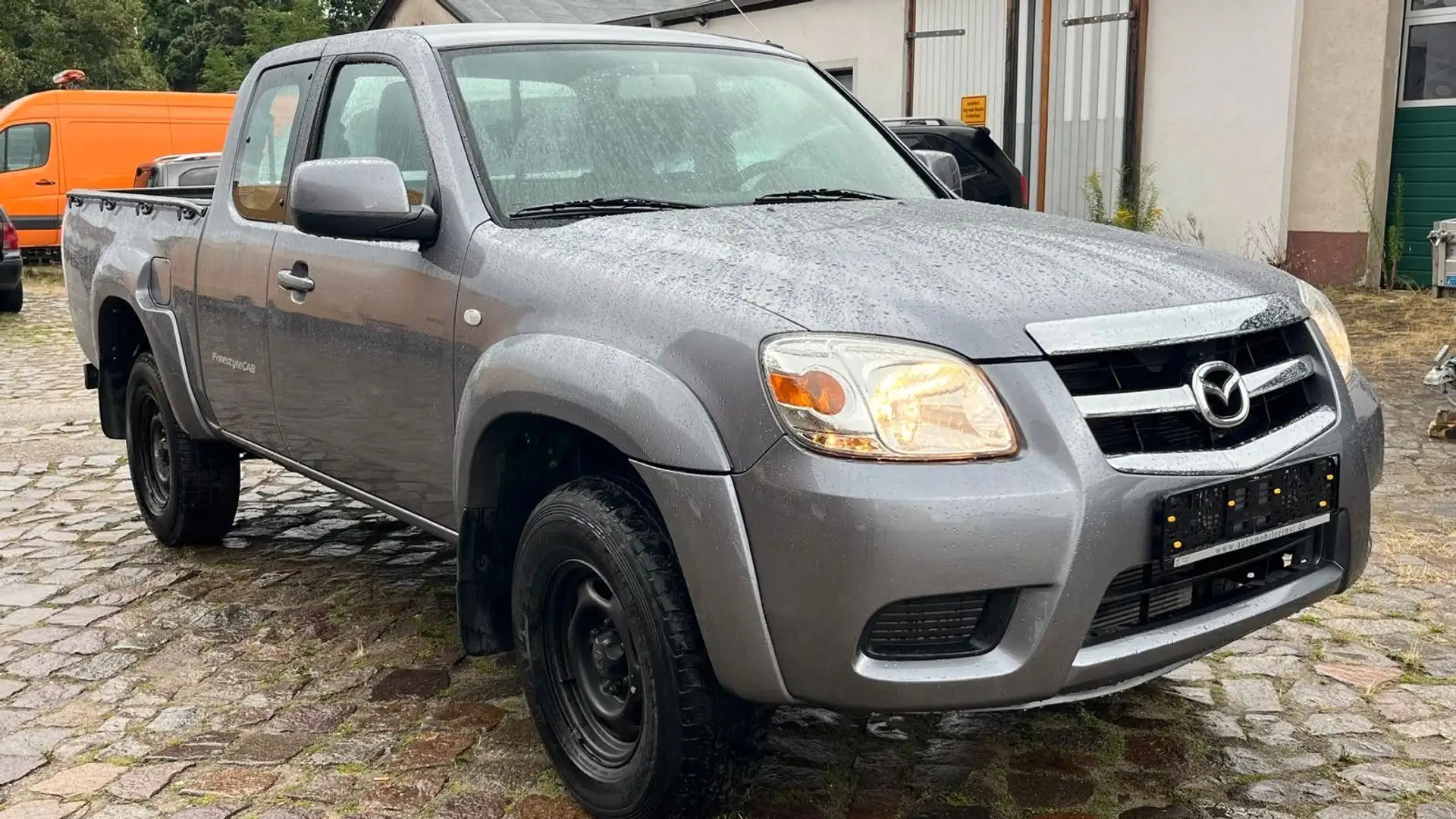 Mazda BT-50 L-Cab Midlands aus 1.Hand Gris - 2