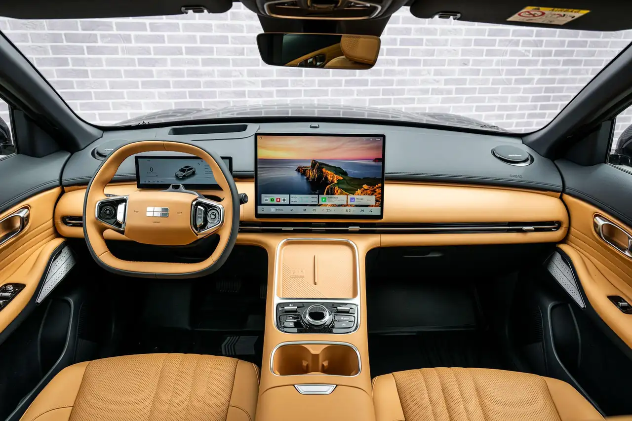 Geely Starray EM-i 2026 — фото 10