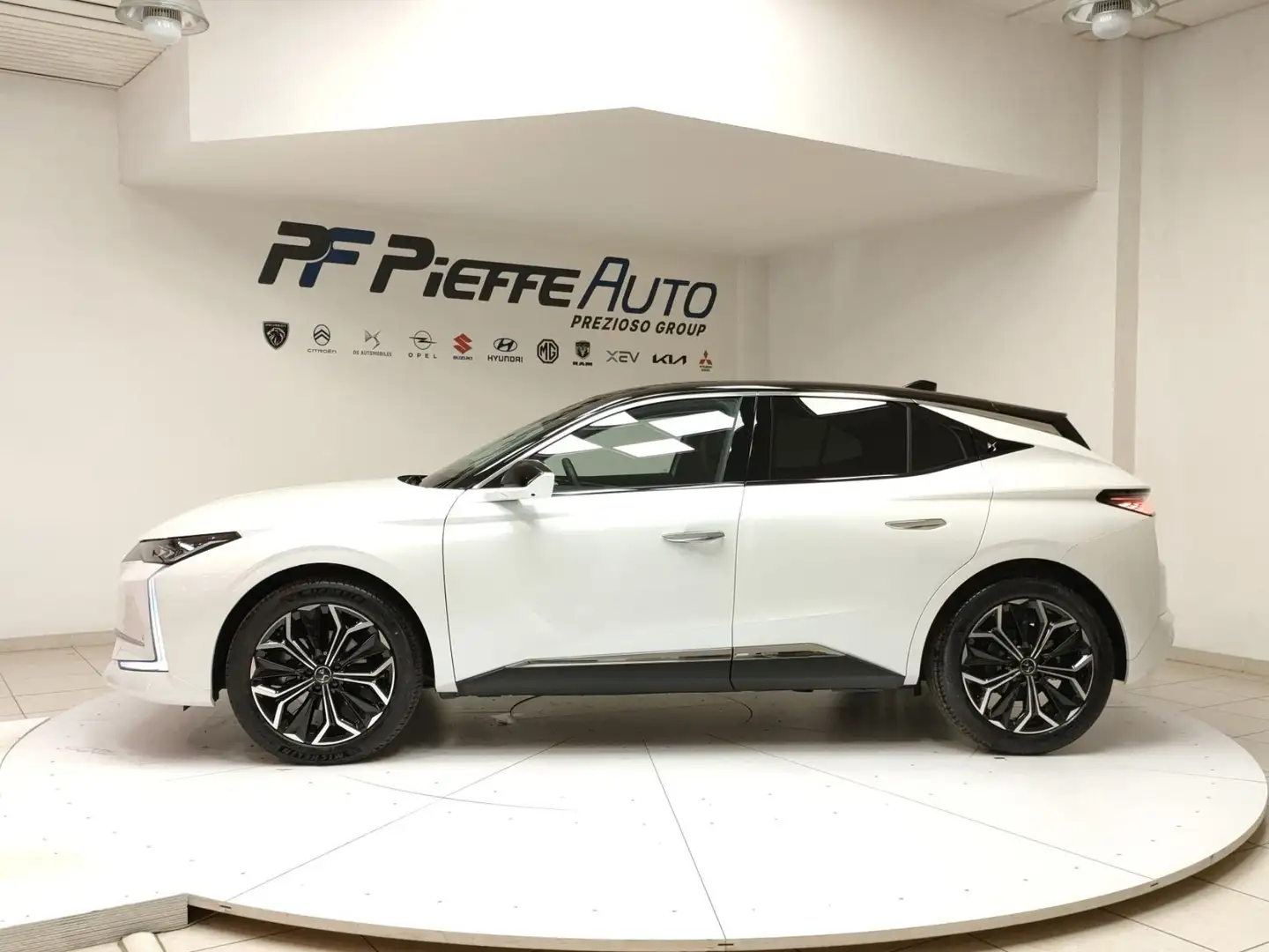 DS Automobiles DS 4 Crossback 4 2ª serie - DS 4 PureTech 130 aut. Rivoli Bianco - 2