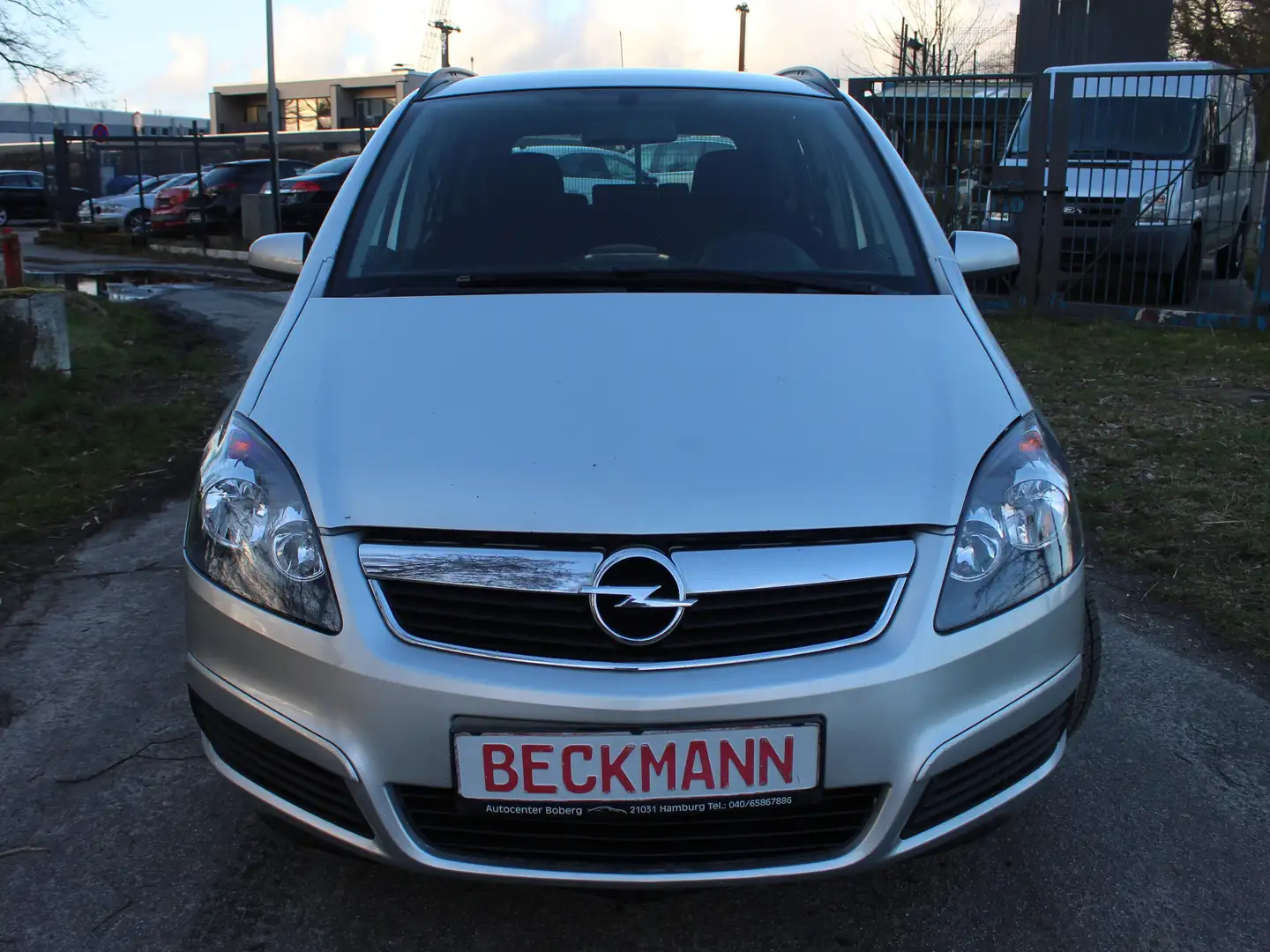 Opel Zafira Edition Grau - 2