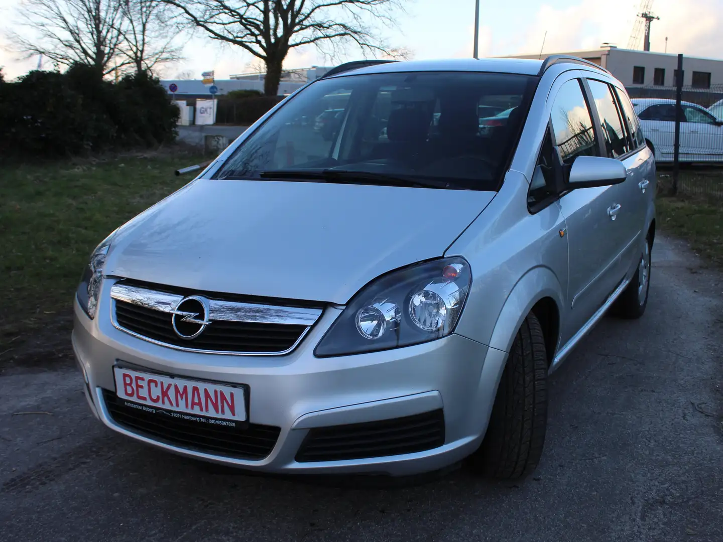 Opel Zafira Edition Grau - 1