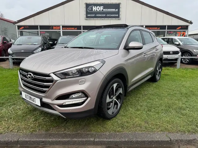 Hyundai TUCSON 1.6 T-GDi Premium 4WD PANORAMA / NAVI / 19''LMV
