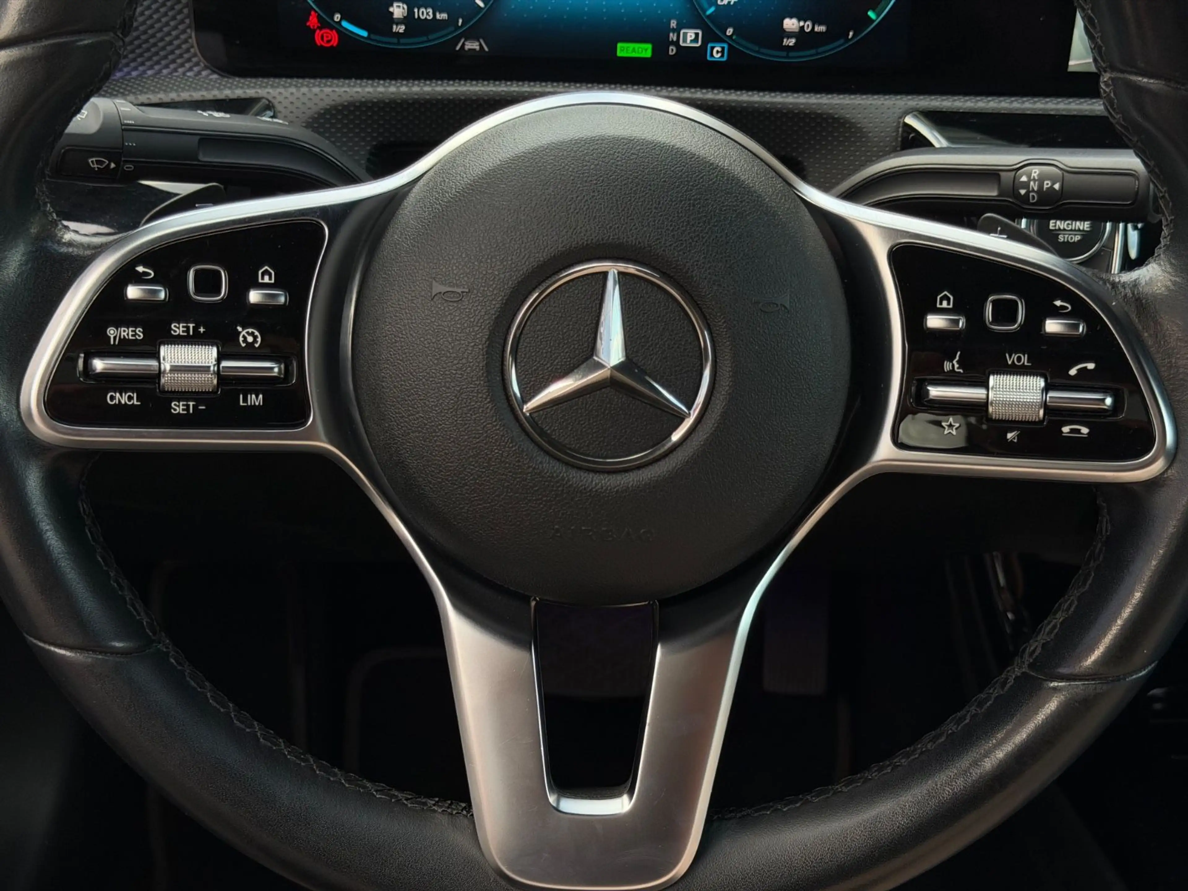 Mercedes-Benz A 250 e Limousine /LED/NAVI/AMBIENTE/R-KAMERA/SZH — photo 12