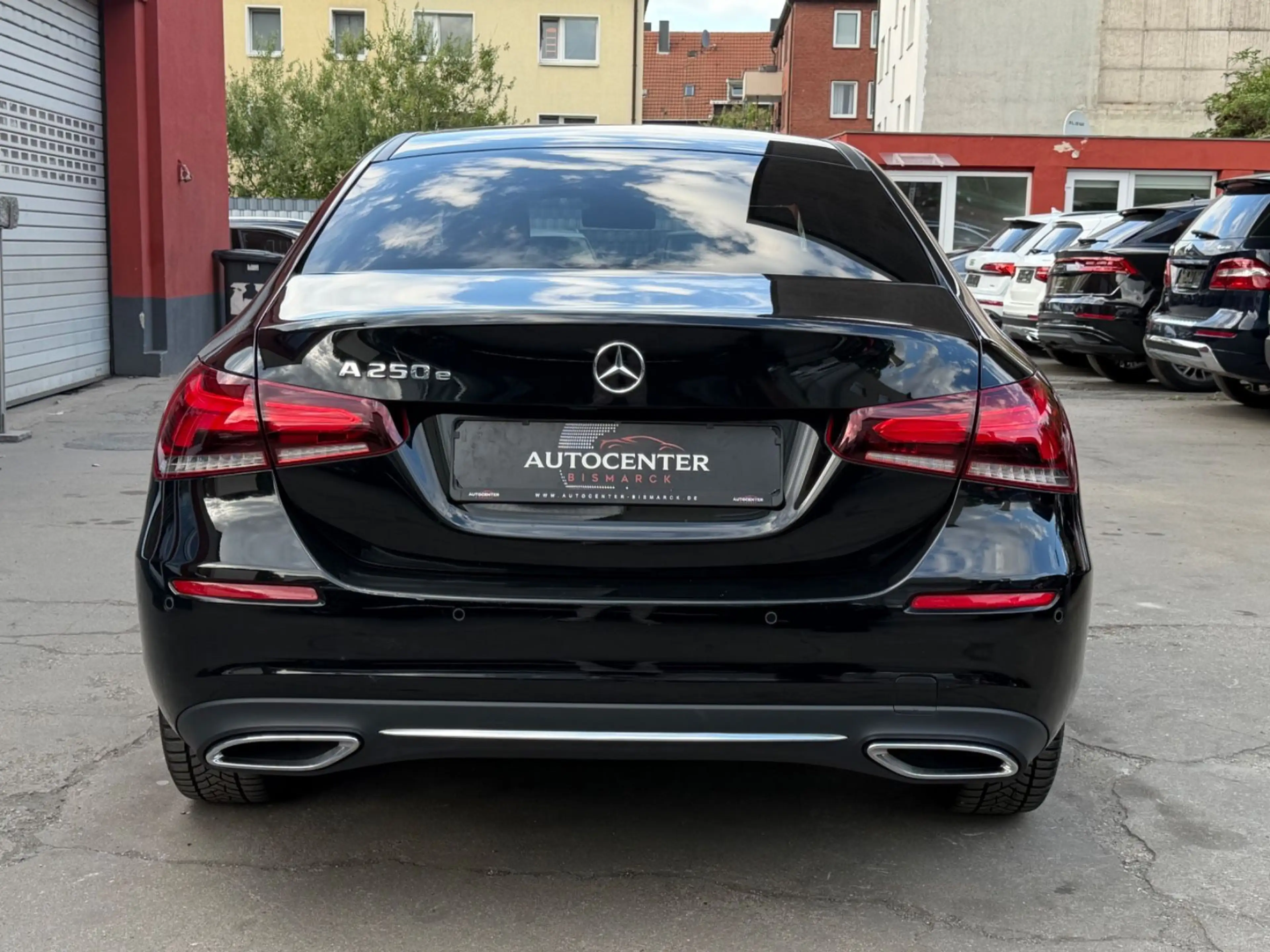 Mercedes-Benz A 250 e Limousine /LED/NAVI/AMBIENTE/R-KAMERA/SZH — photo 6