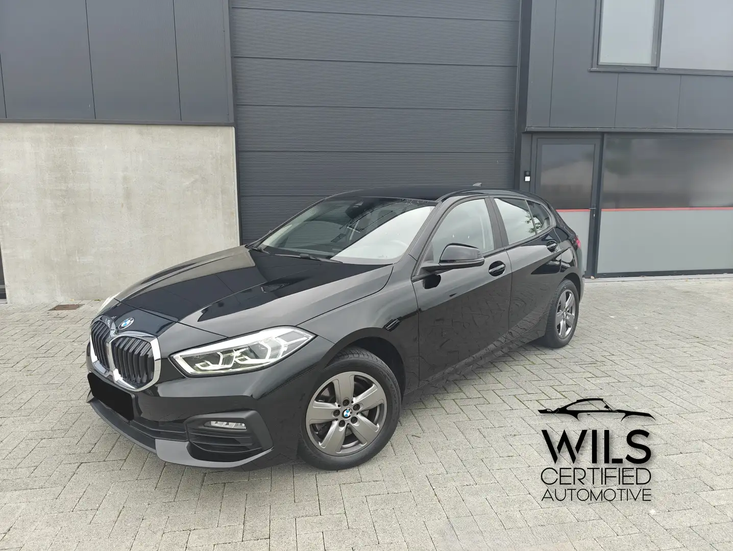 BMW 116 116i LED, LEDER, ZETELVERW, CARPLAY, DIG COCKPIT Zwart - 1