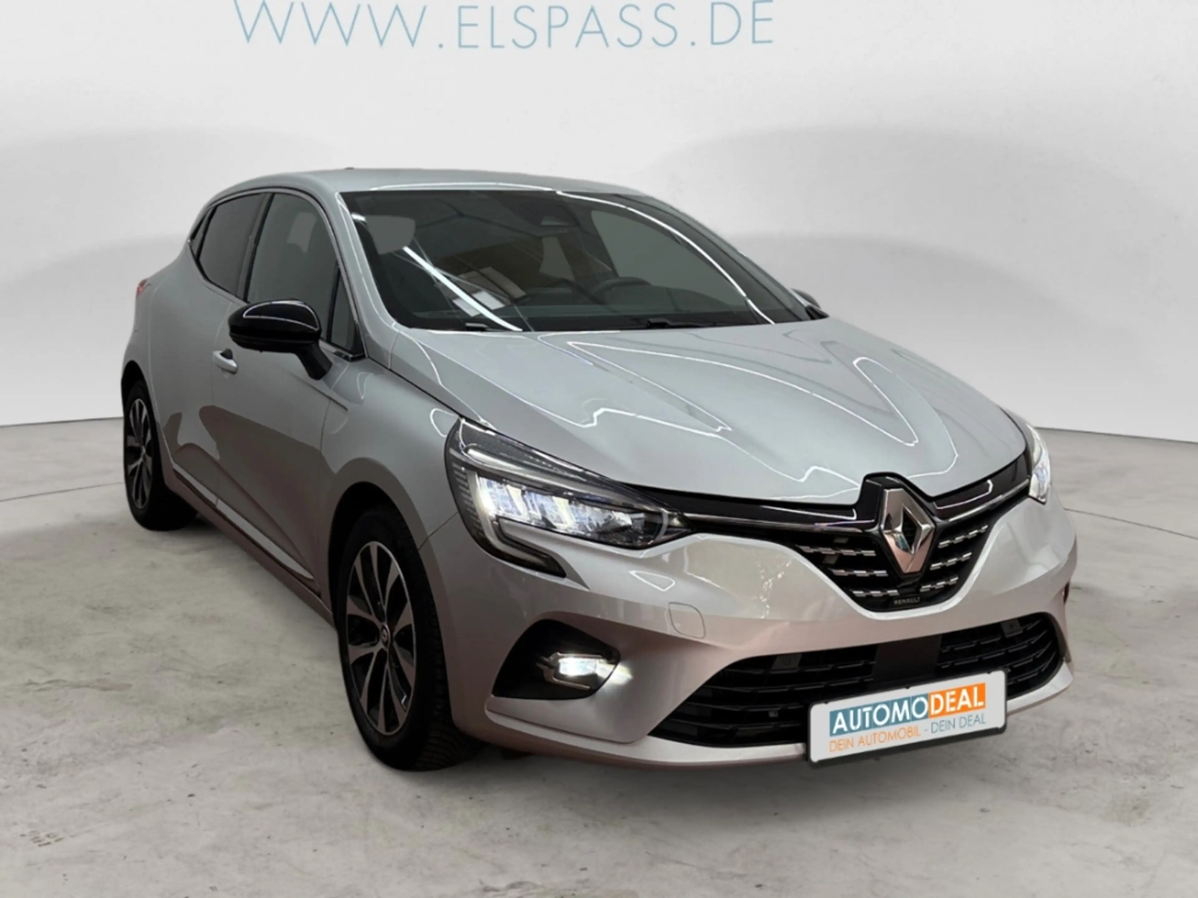 Renault Clio Techno ALLWETTER NAV LED DIG-DISPLAY SITZ.HZG TEMP — photo 4