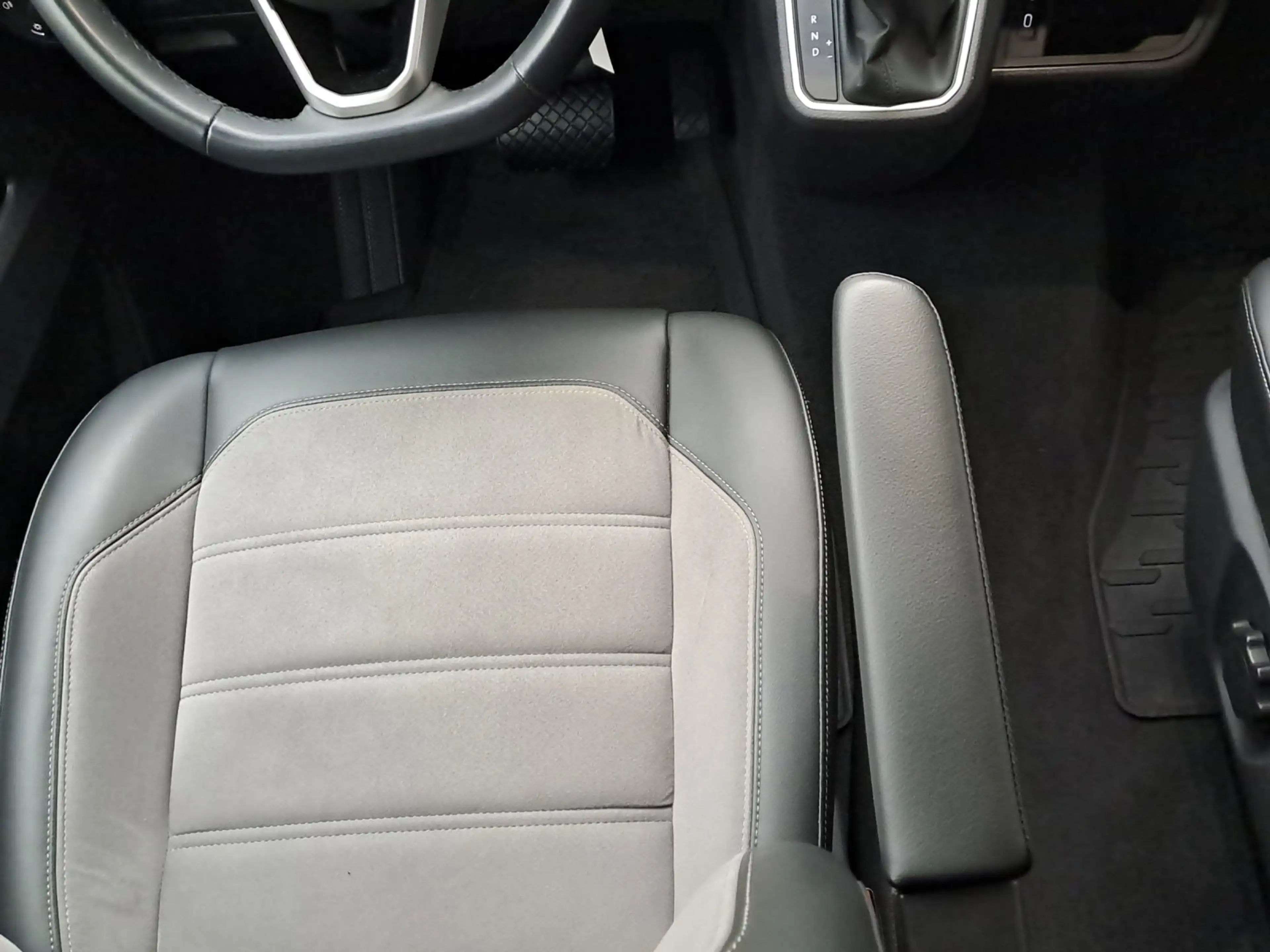 Volkswagen T6.1 Multivan Multivan Cruise 4MOTION — photo 10