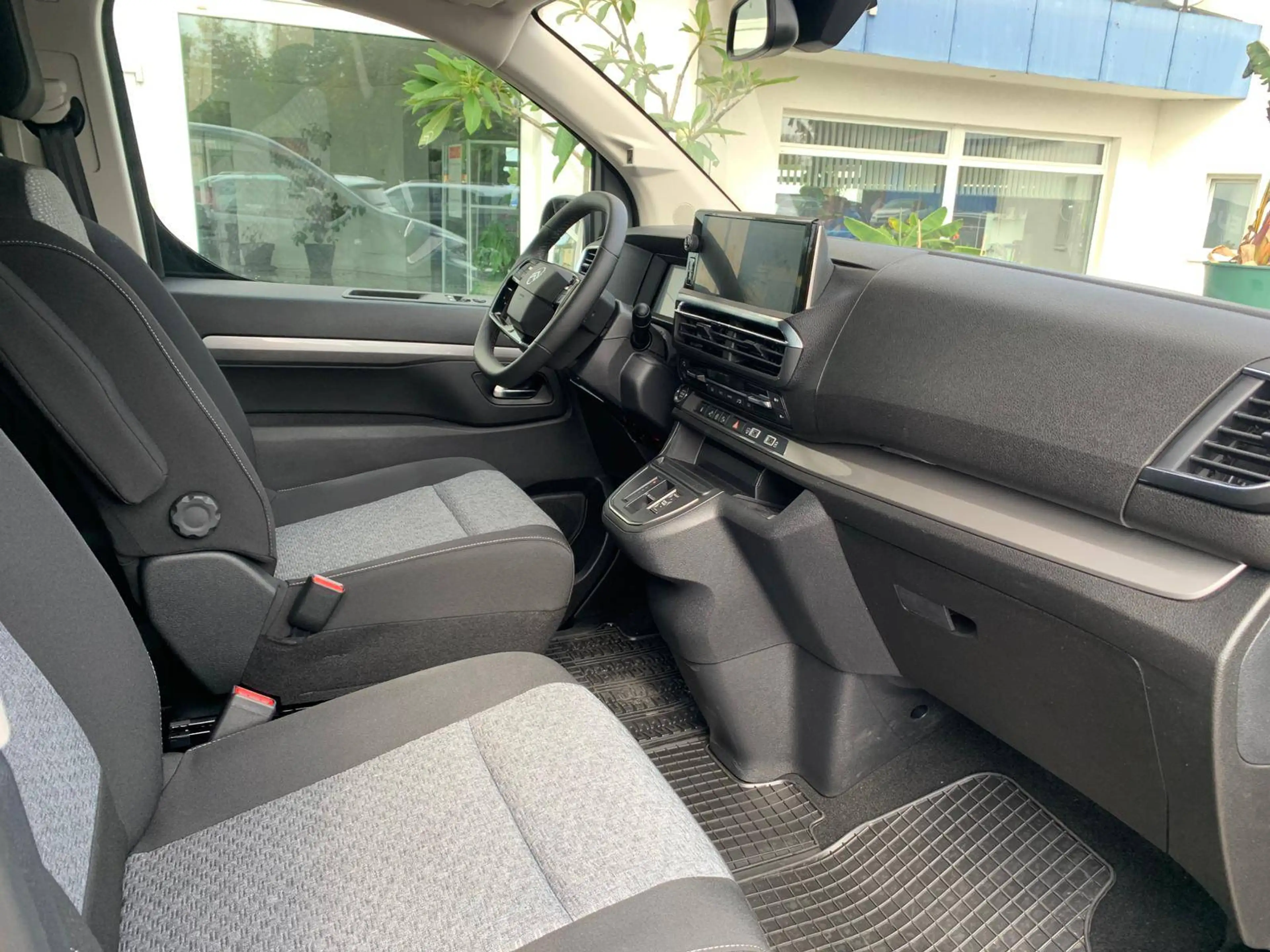 Citroen Spacetourer Plus M — photo 9