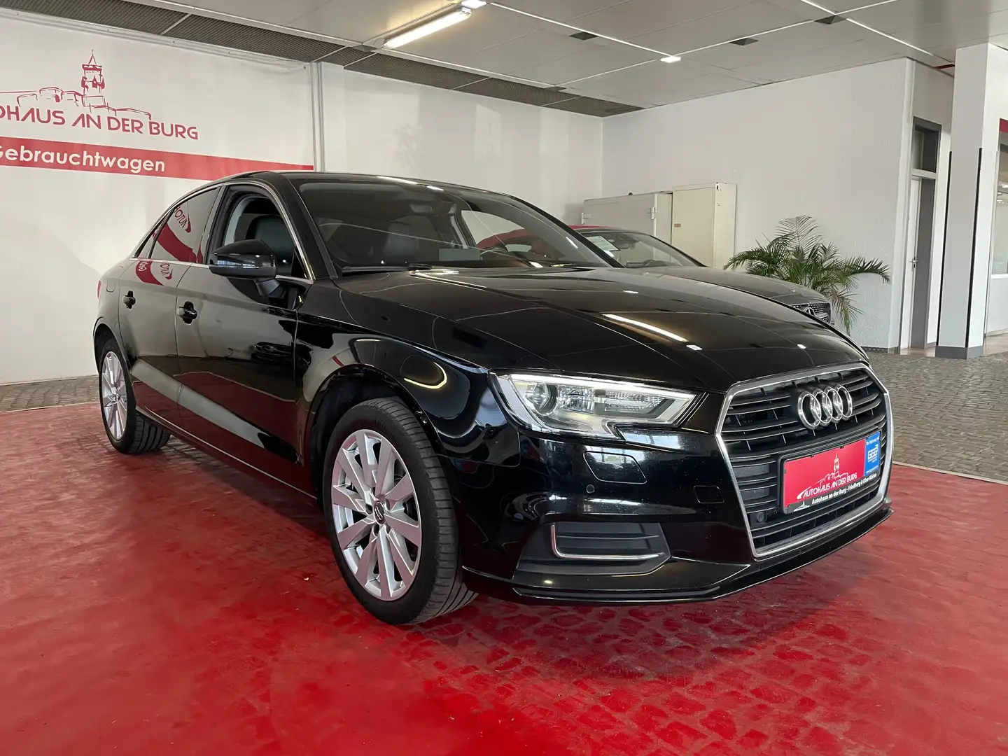 Audi A3 35 TDI design Schwarz - 1