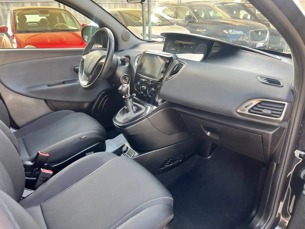 Lancia Ypsilon 2022 — фото 13