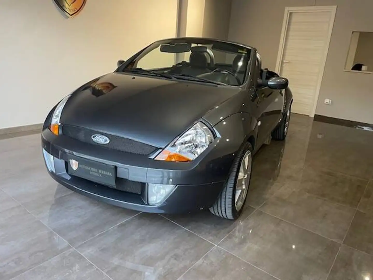 Ford Ka/Ka+ Streetka 1.6 95cv Gris - 1