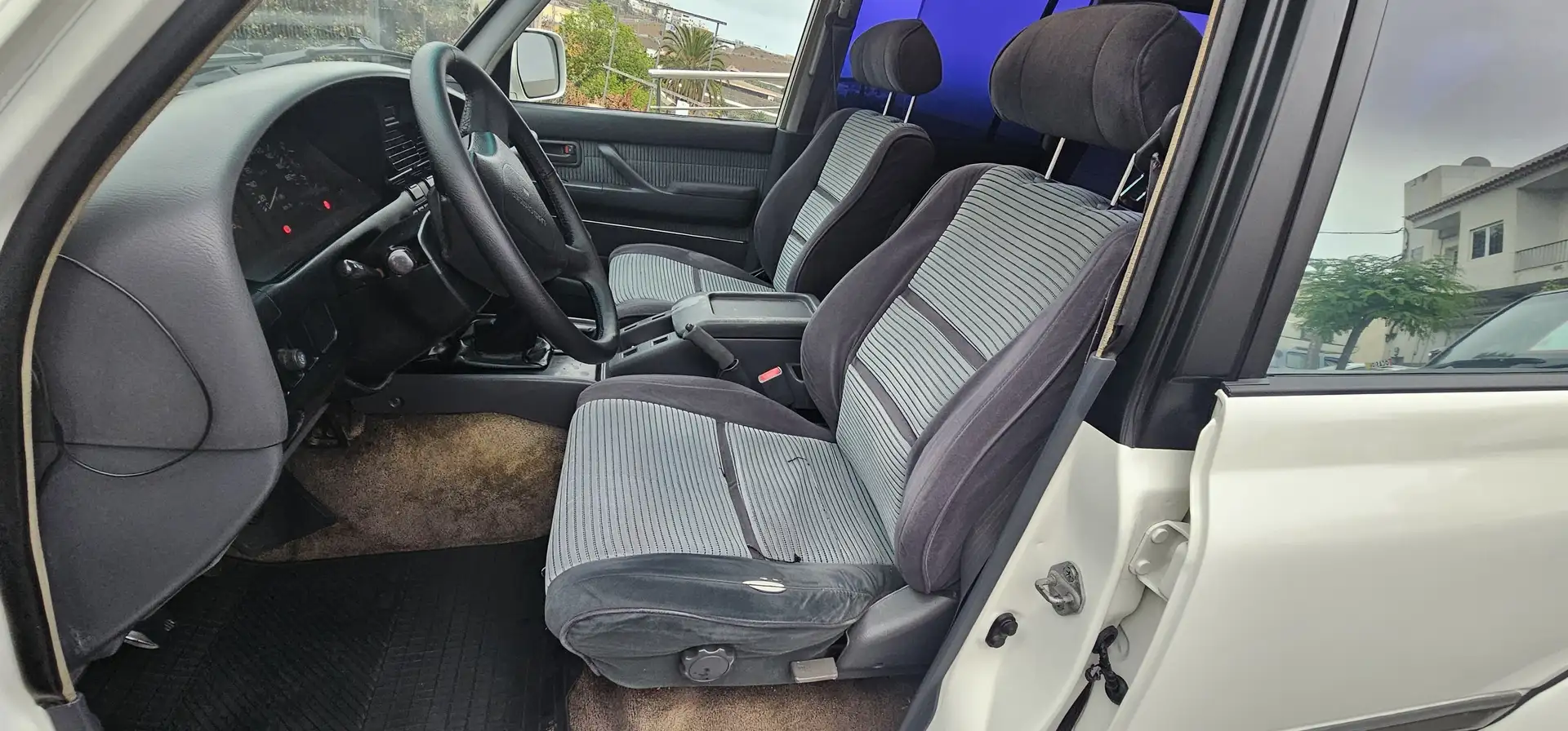 Toyota Land Cruiser HDJ 80 - 2