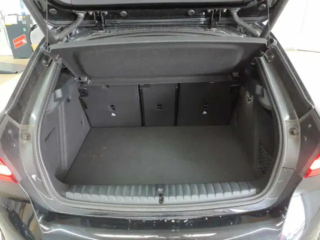 BMW 1 Series view 10