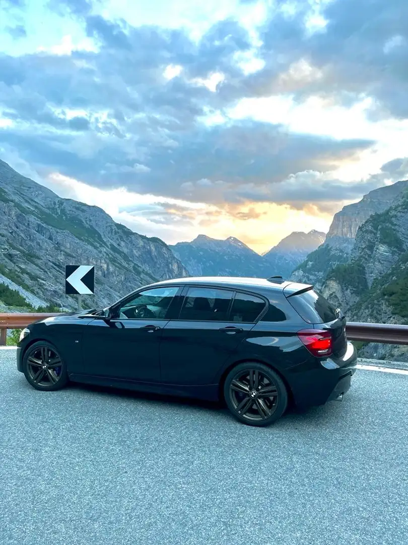 BMW 120 120d M-Paket Schwarz - 1