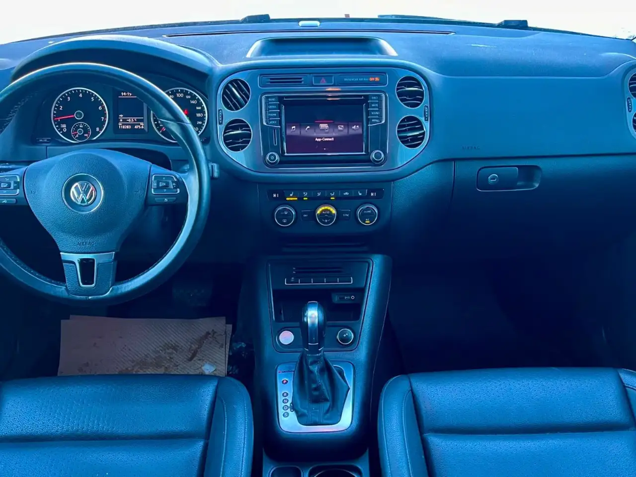 Volkswagen Tiguan снимка Volkswagen Tiguan