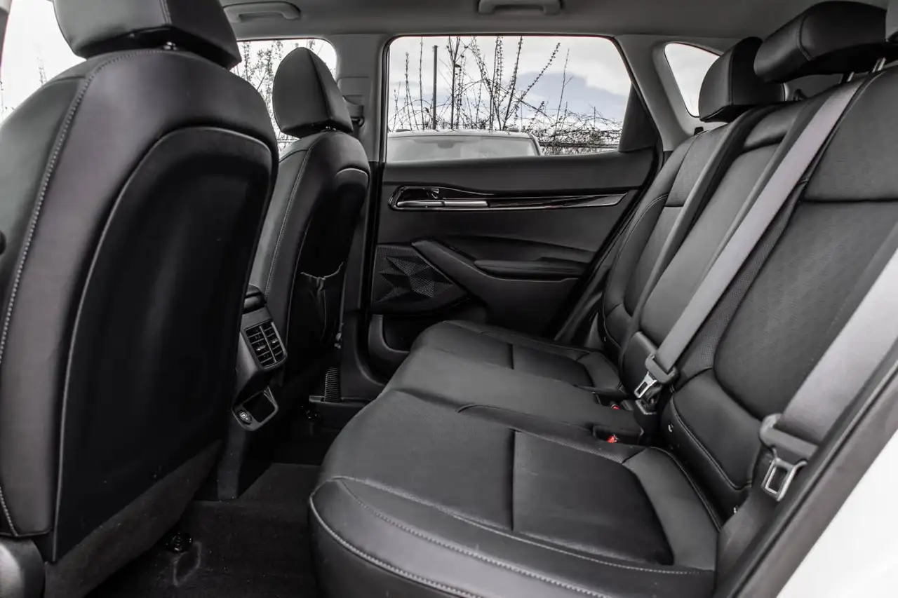 Kia Seltos снимка Kia Seltos