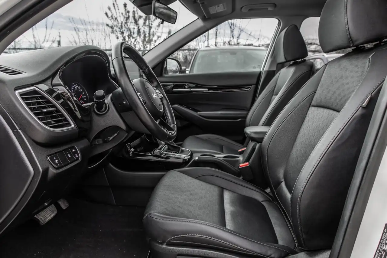 Kia Seltos снимка Kia Seltos