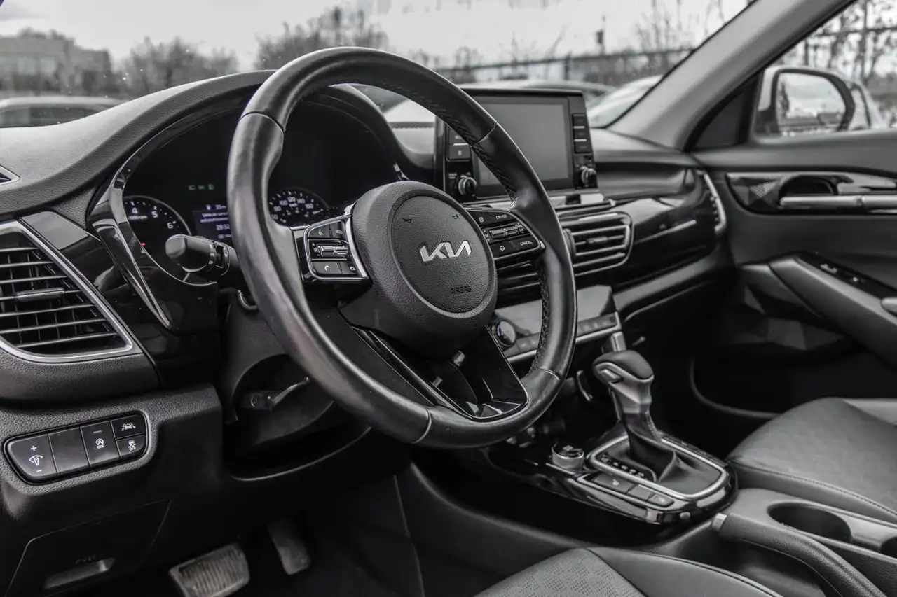 Kia Seltos снимка Kia Seltos