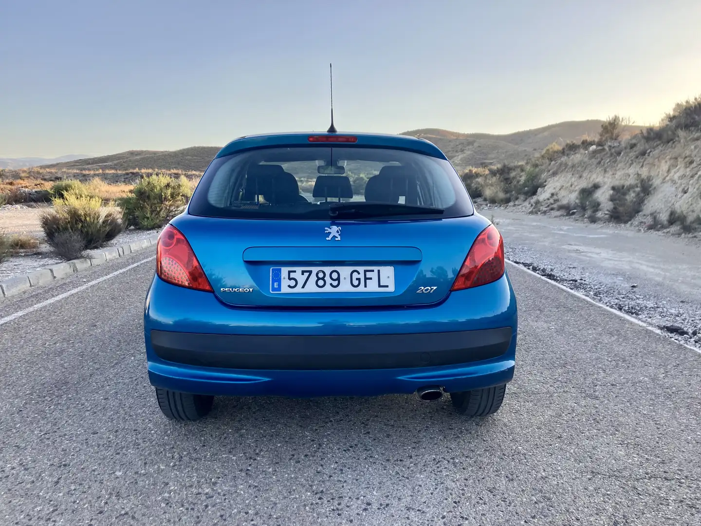 Peugeot 207 1.4 VTi 16v Confort - 1