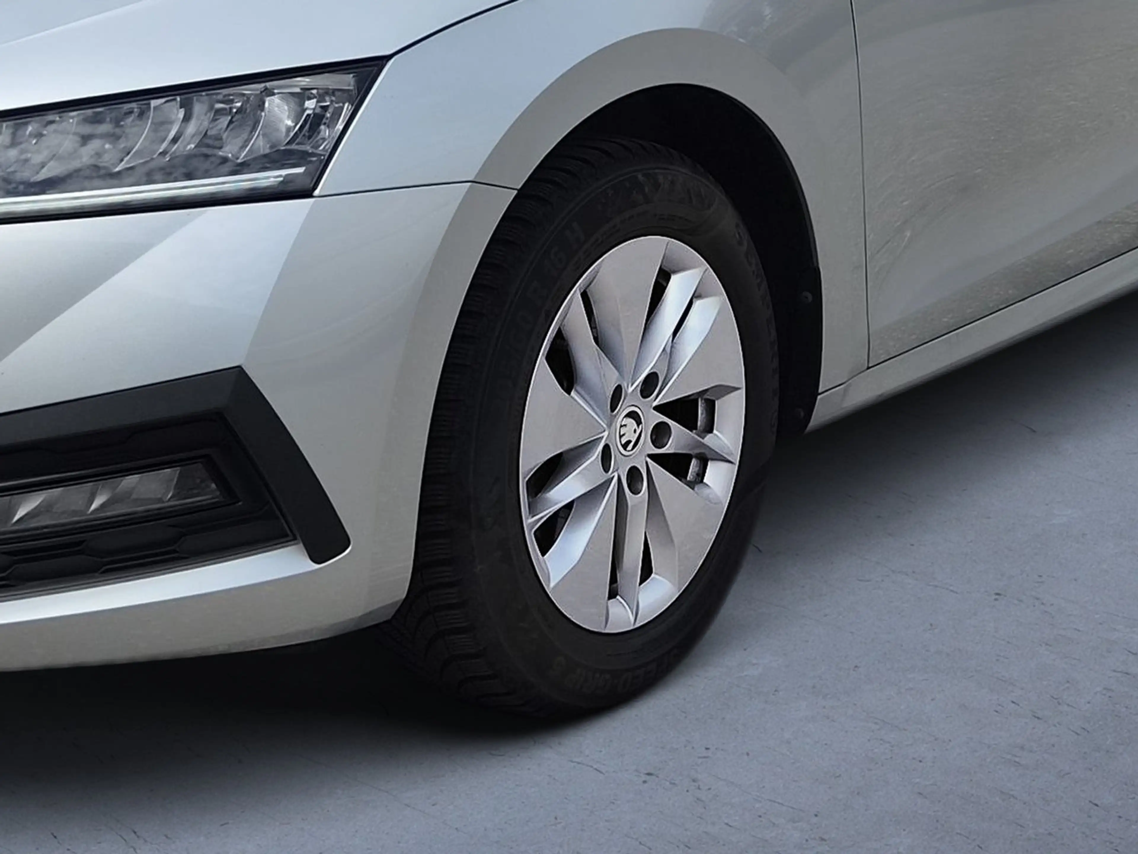 Skoda Octavia Ambition TDI — photo 8