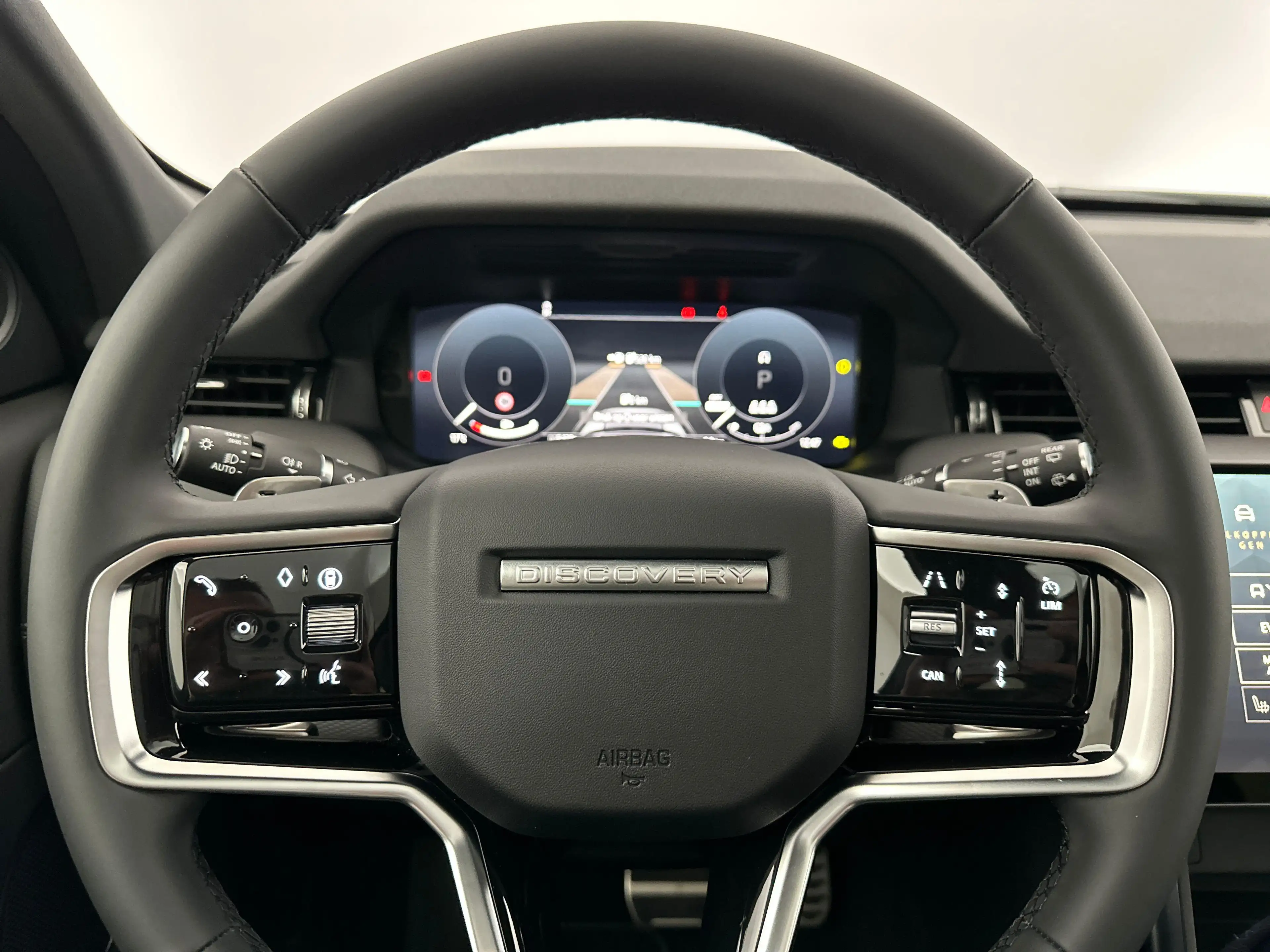 Land Rover Discovery Sport P270e Dynamic SE AWD Auto. 25.5MY — photo 10