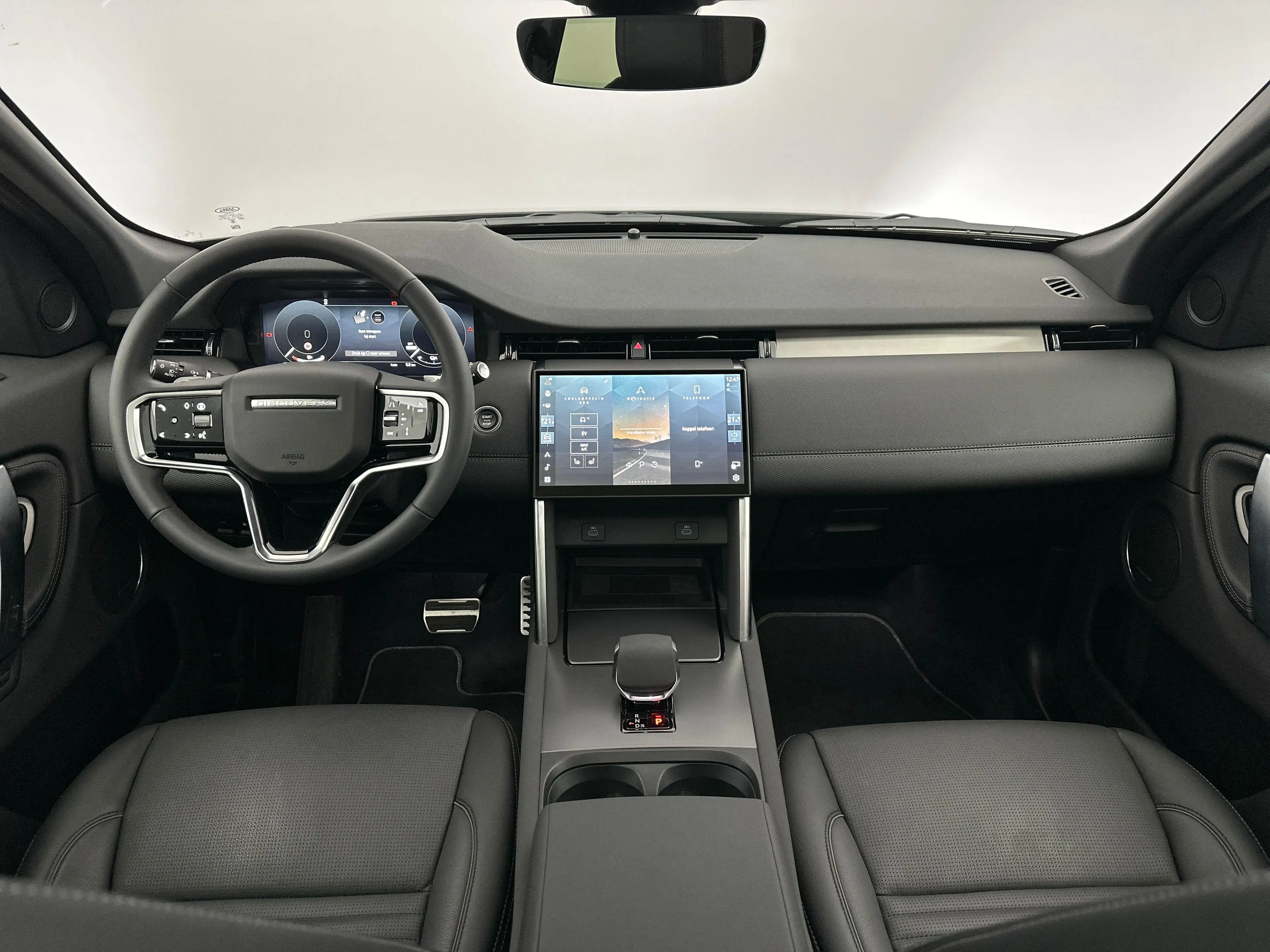 Land Rover Discovery Sport P270e Dynamic SE AWD Auto. 25.5MY — photo 4