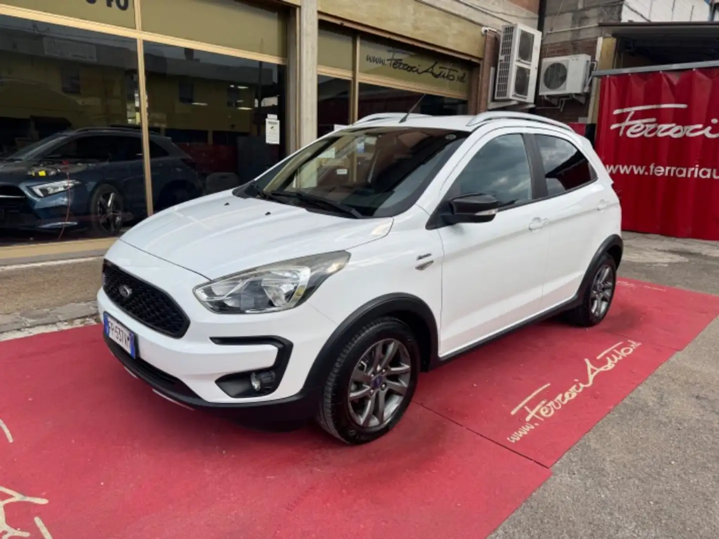 Ford Ka/Ka+ 1.5 TDCi 95 CV Start&Stop Active NEOPATENTATI Blanc - 1