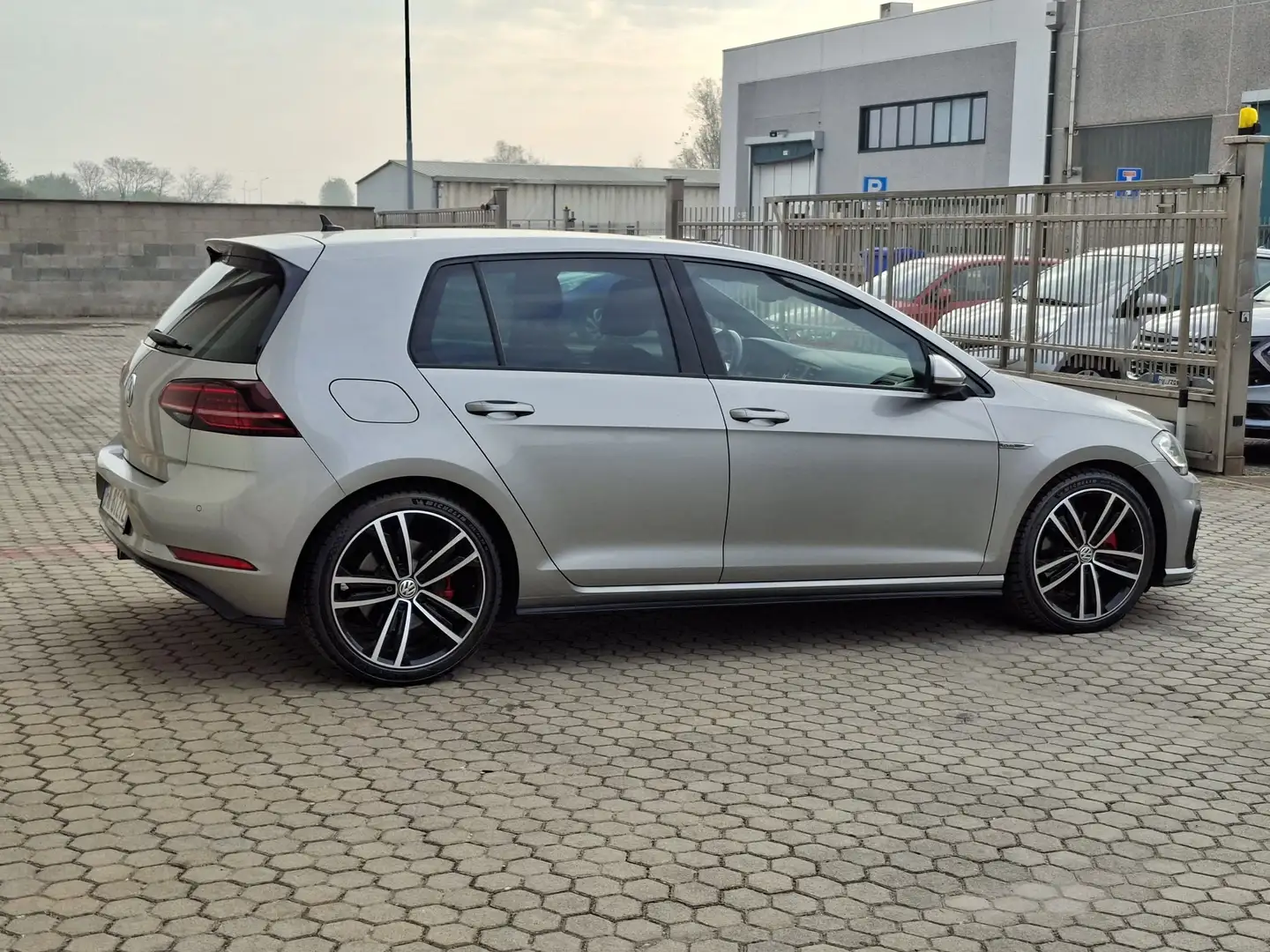 Volkswagen Golf GTD 5p 2.0 tdi dsg *TAGLIANDI CERTIFICATI* Beige - 2