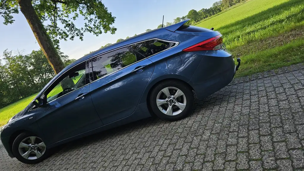 Hyundai i40 2012 из Европы — купить под ключ