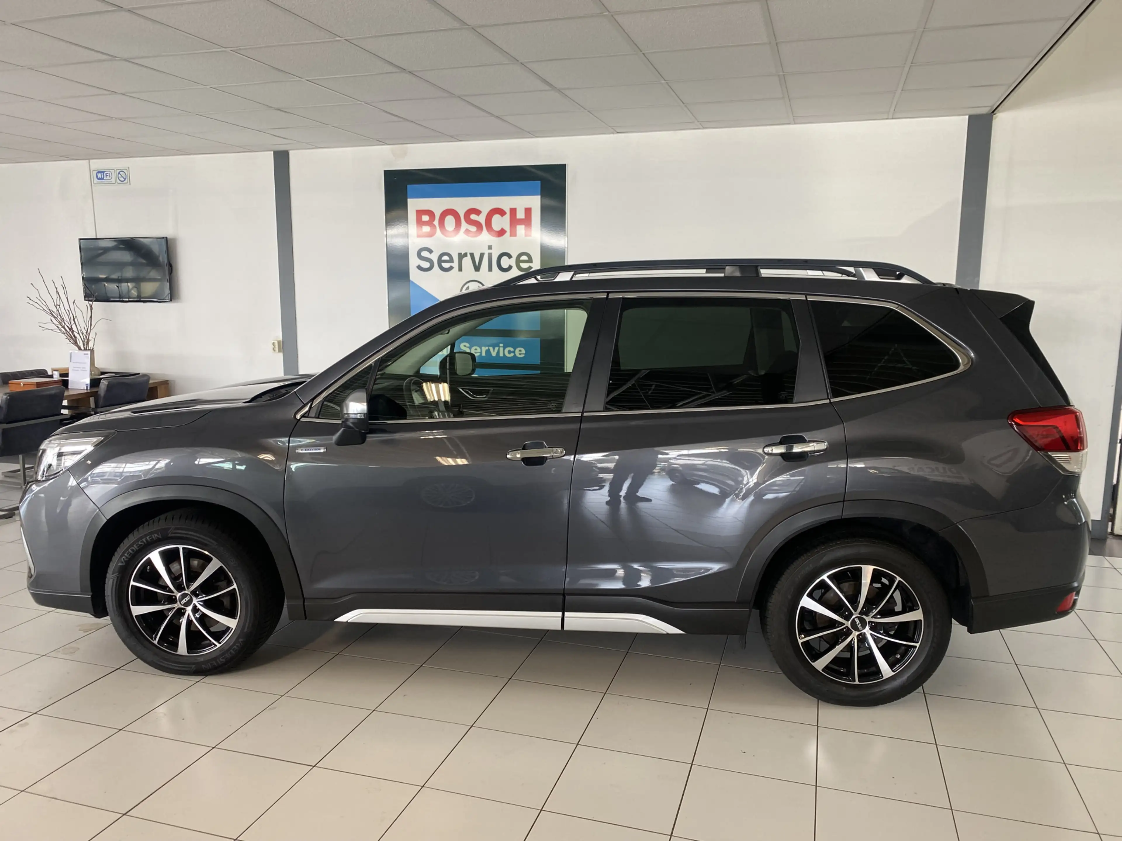 Subaru Forester 2.0i e-BOXER Luxury Trekhaak / Winterwielen / vol — photo 2