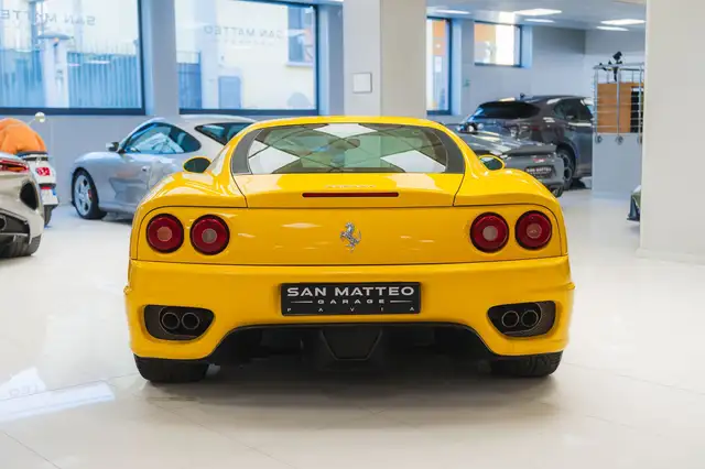 Ferrari 360 view 4