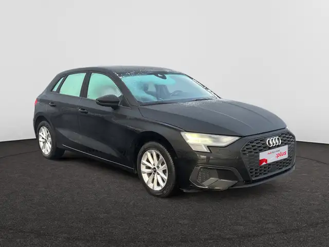 Audi A3 view 4