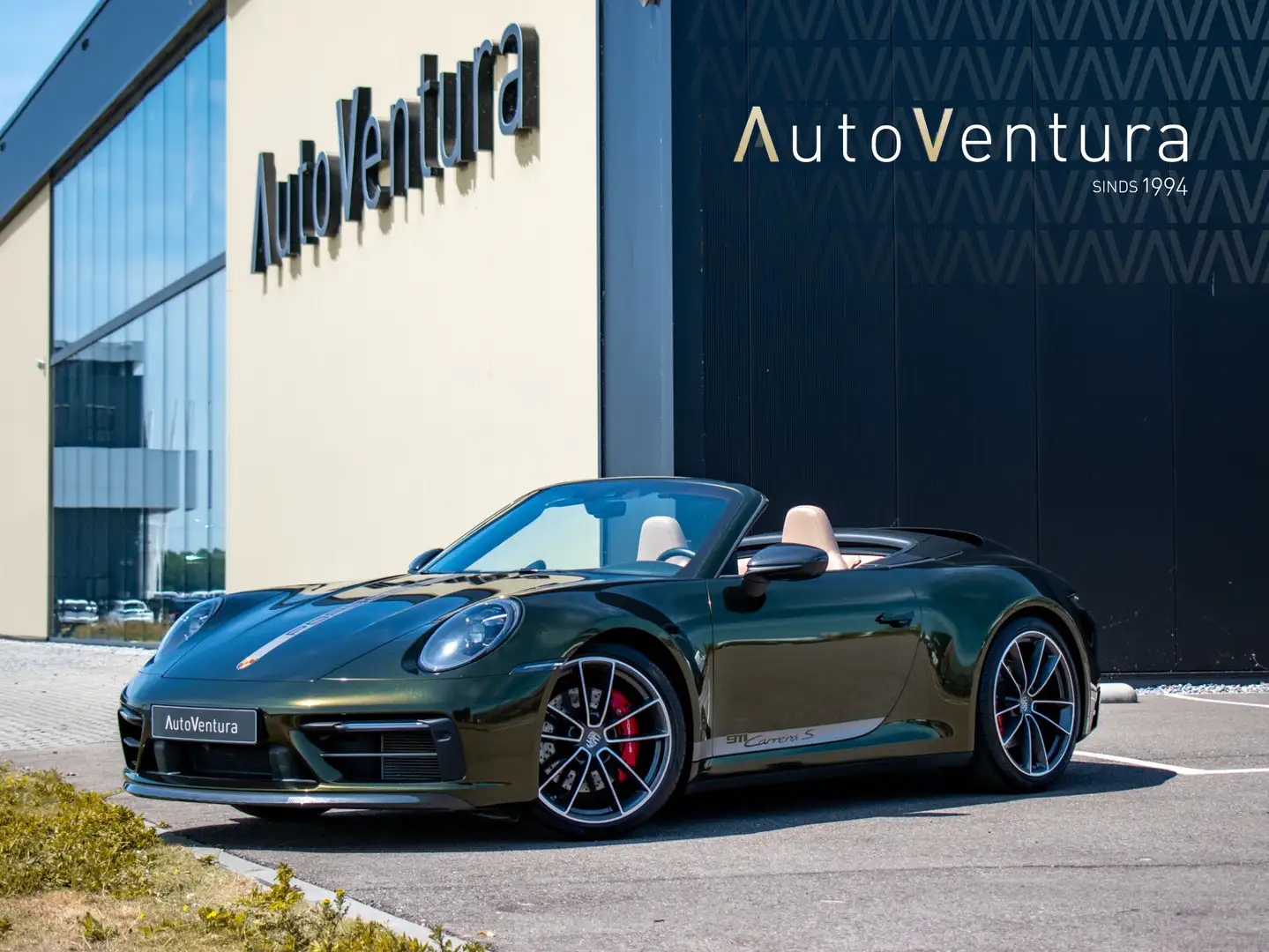 Porsche 992 Cabrio 3.0 Carrera S Front lift | Achteras sturing Noir - 1