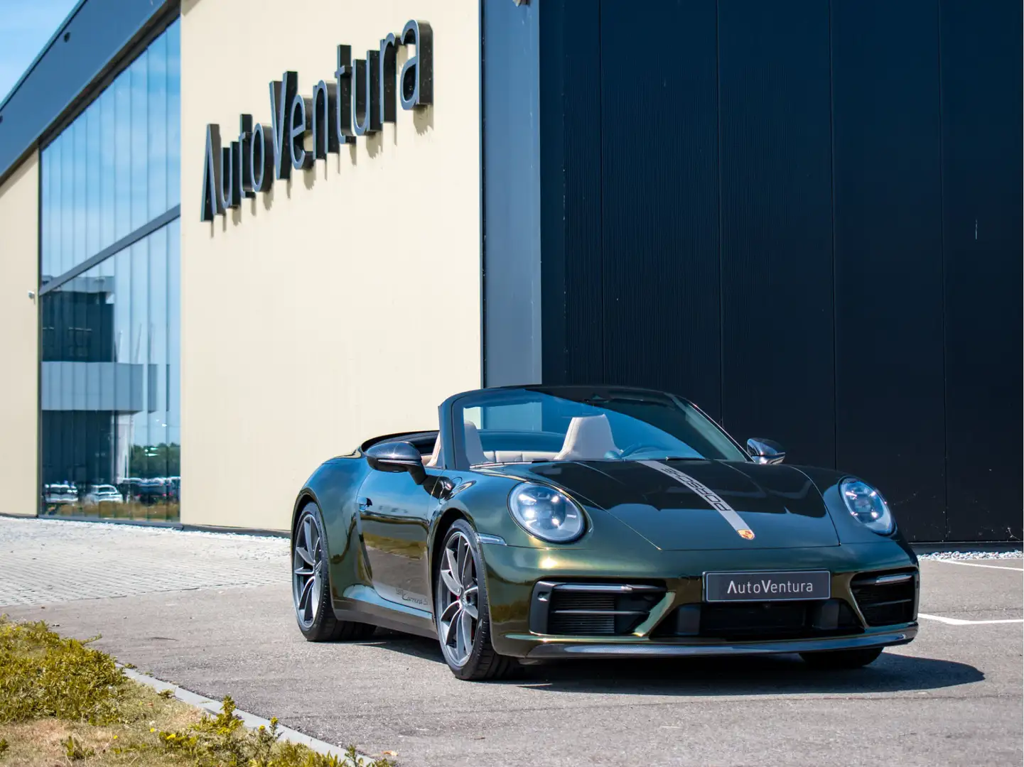 Porsche 992 Cabrio 3.0 Carrera S Front lift | Achteras sturing Noir - 2
