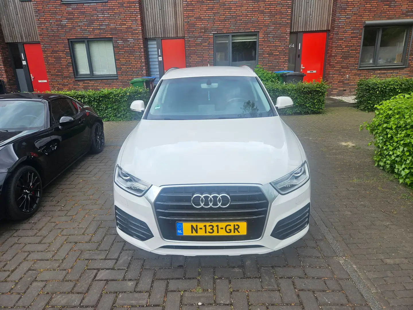 Audi Q3 Q3 1.4 TFSI CoD PrL Bílá - 1