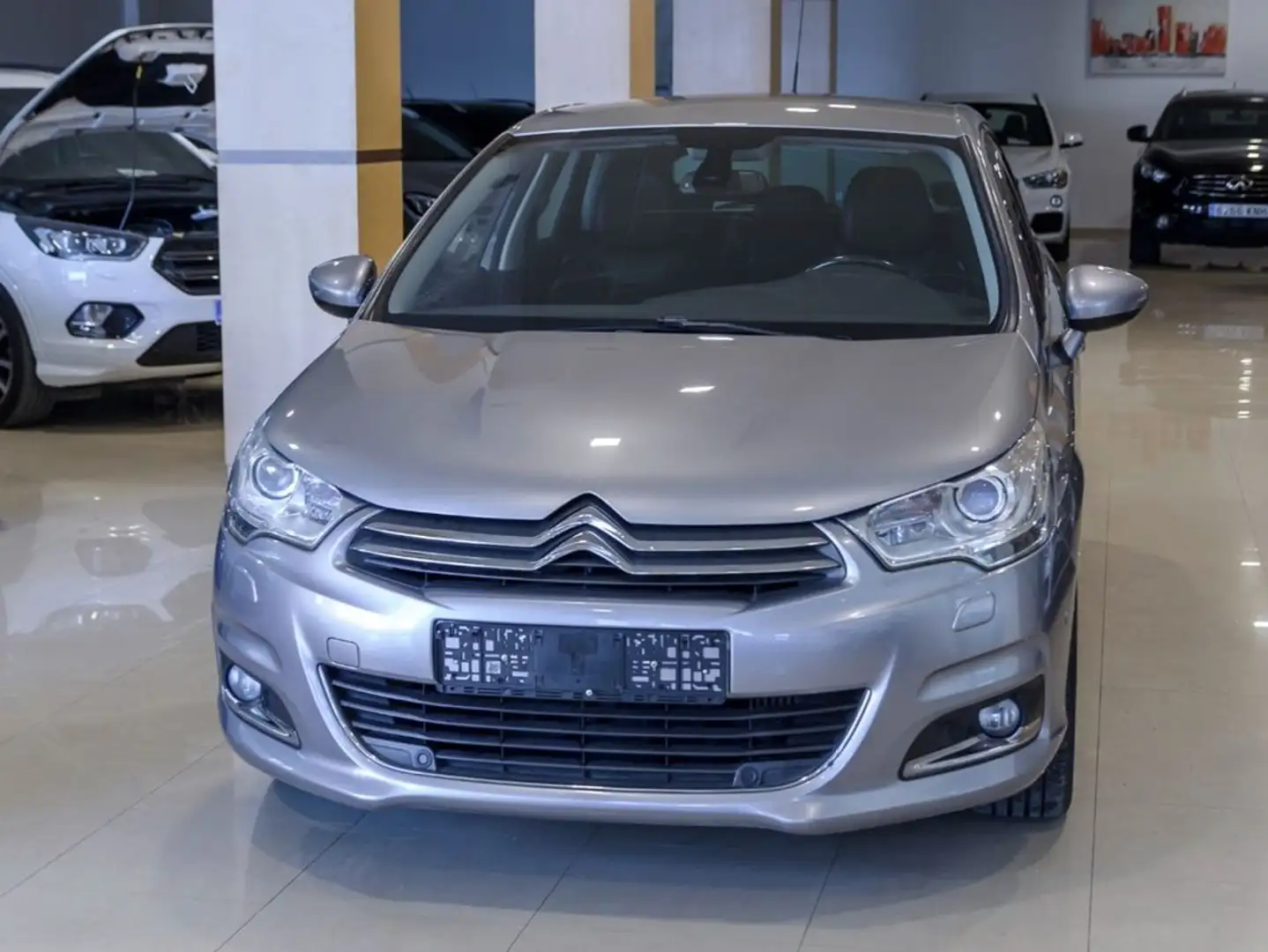 Citroen C4 BlueHDi 150 6v Shine Gris - 2