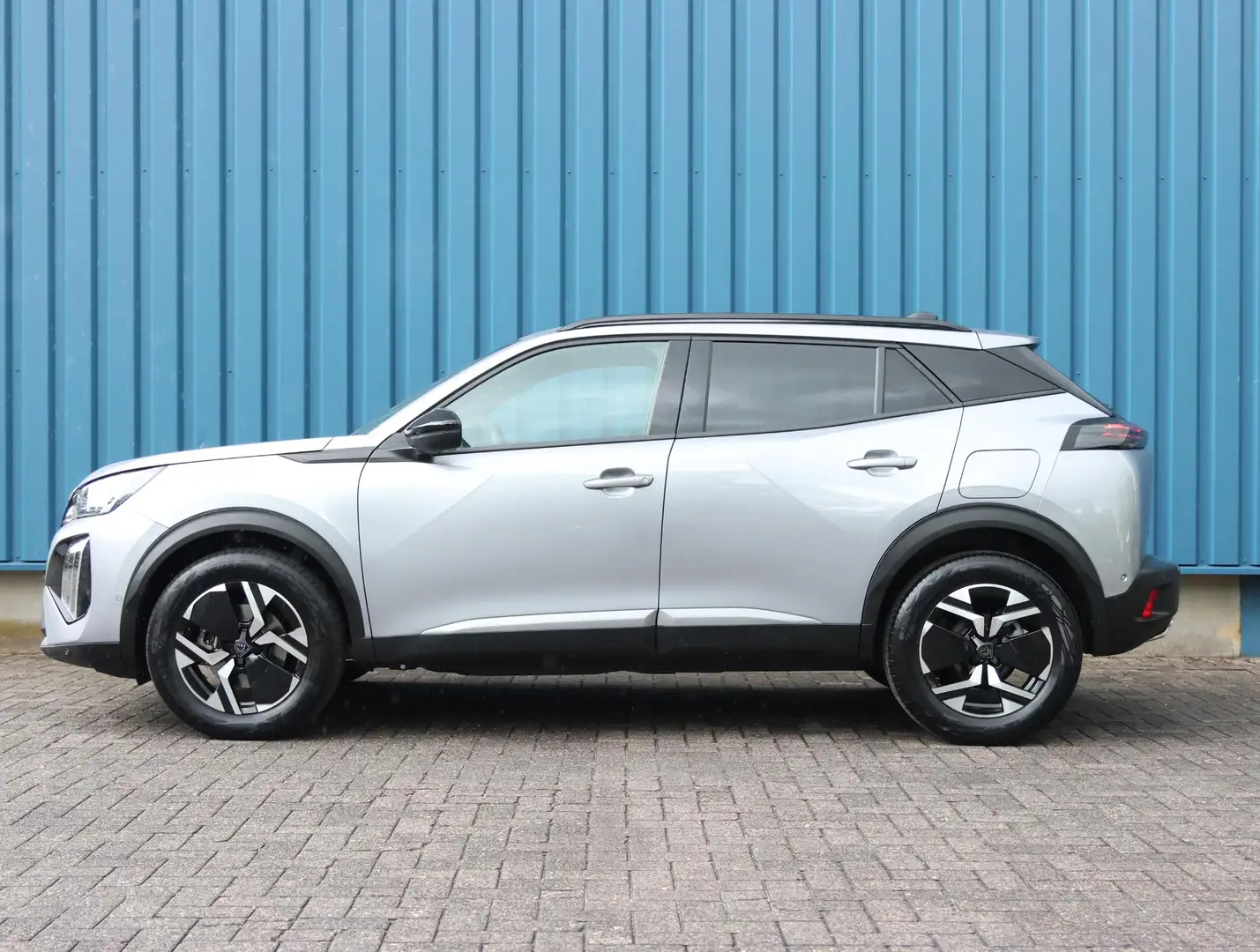 Peugeot 2008 1.2 Hybrid 136PK Allure | AUTOMAAT | AppleCarPlay/ Gris - 2