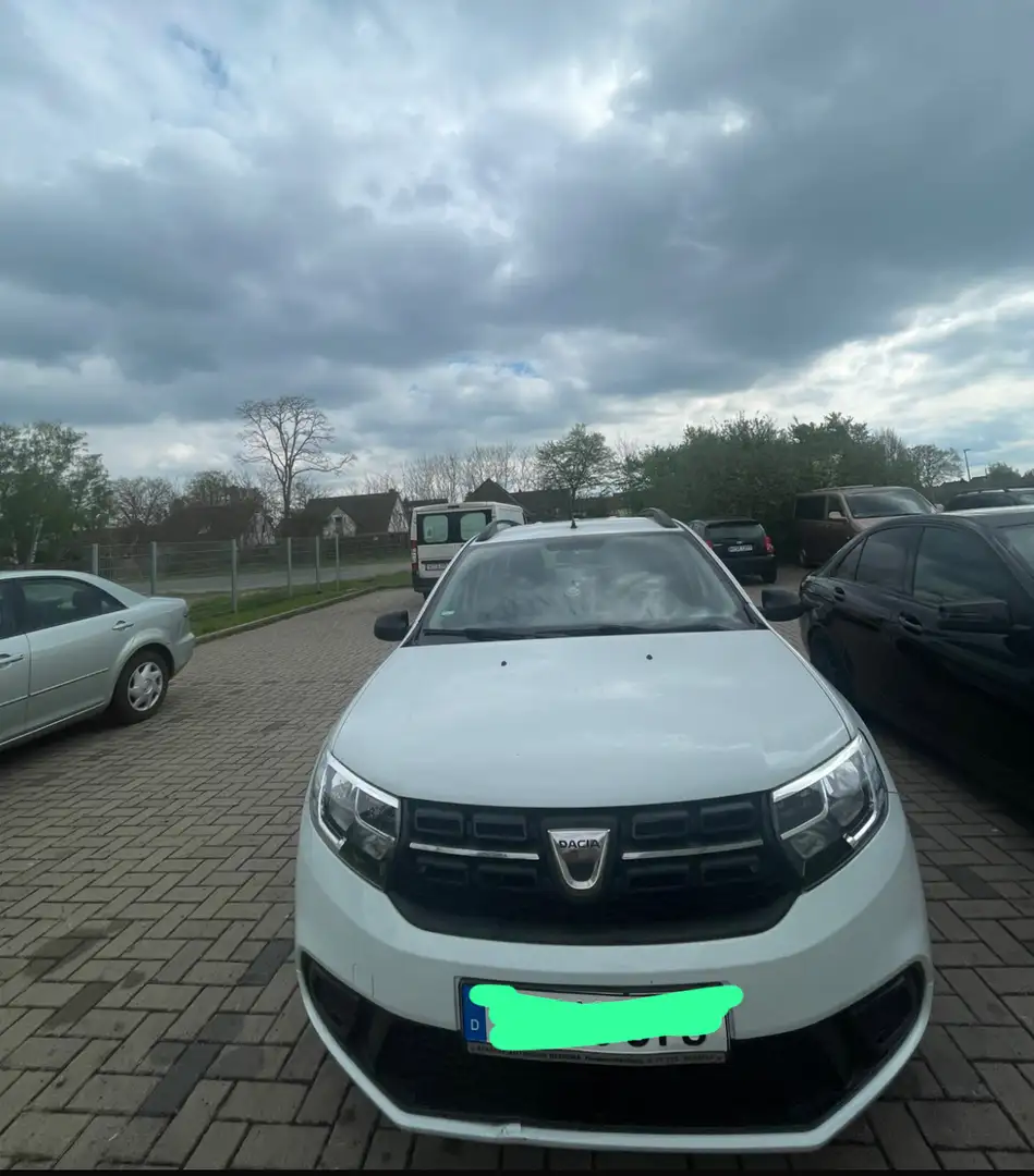 Dacia Logan 1.0 Limousine neue TÜV - 1