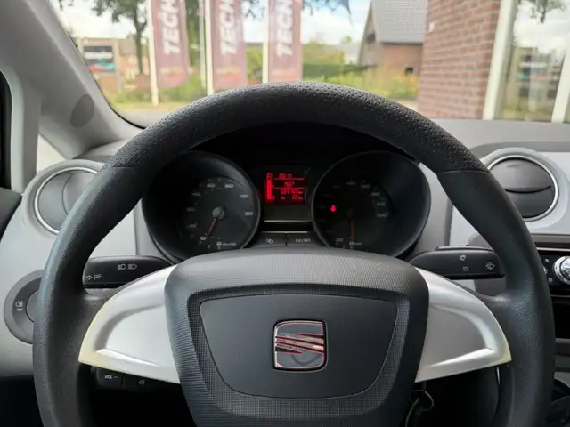 SEAT Ibiza view 8