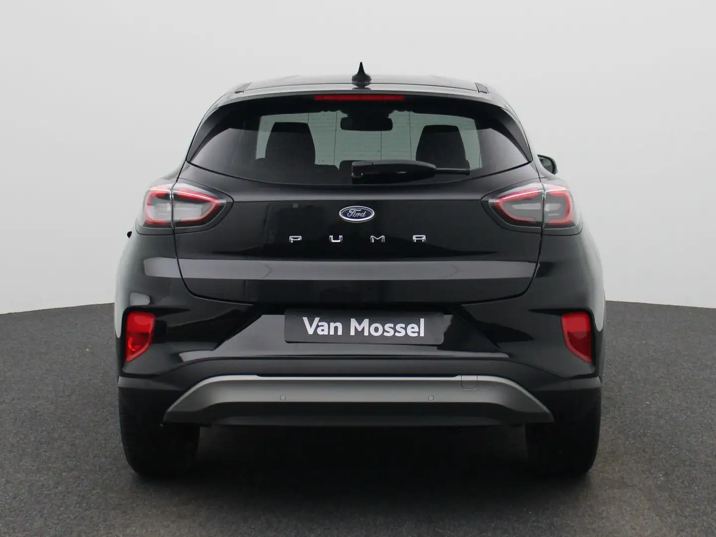 Ford Puma 1.0 EcoBoost Hybrid Titanium X | All-Seasonbanden Zwart - 2