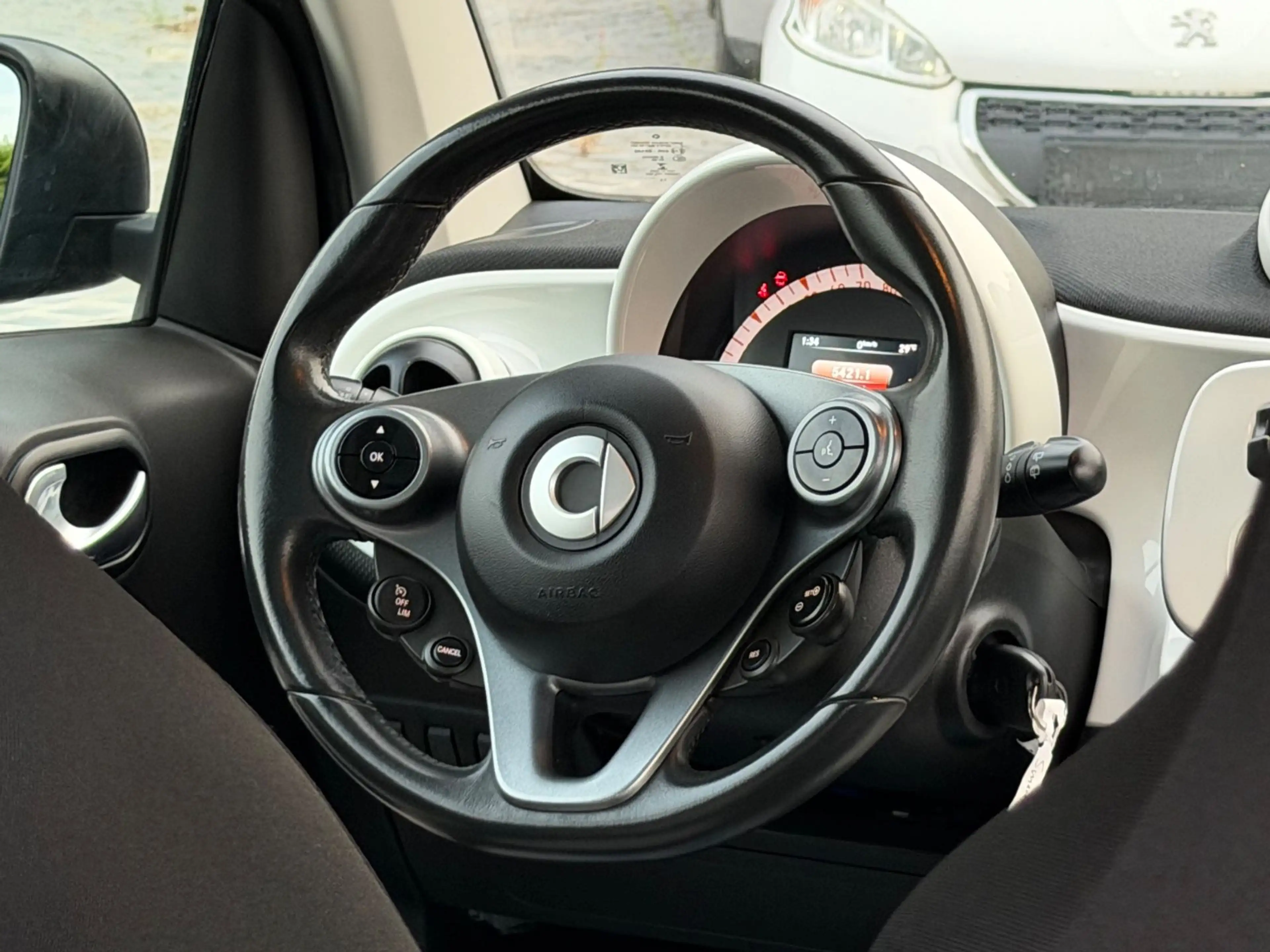 smart forTwo fortwo coupe Basis 52 kW*LED*SHZ*KLIMA — photo 16