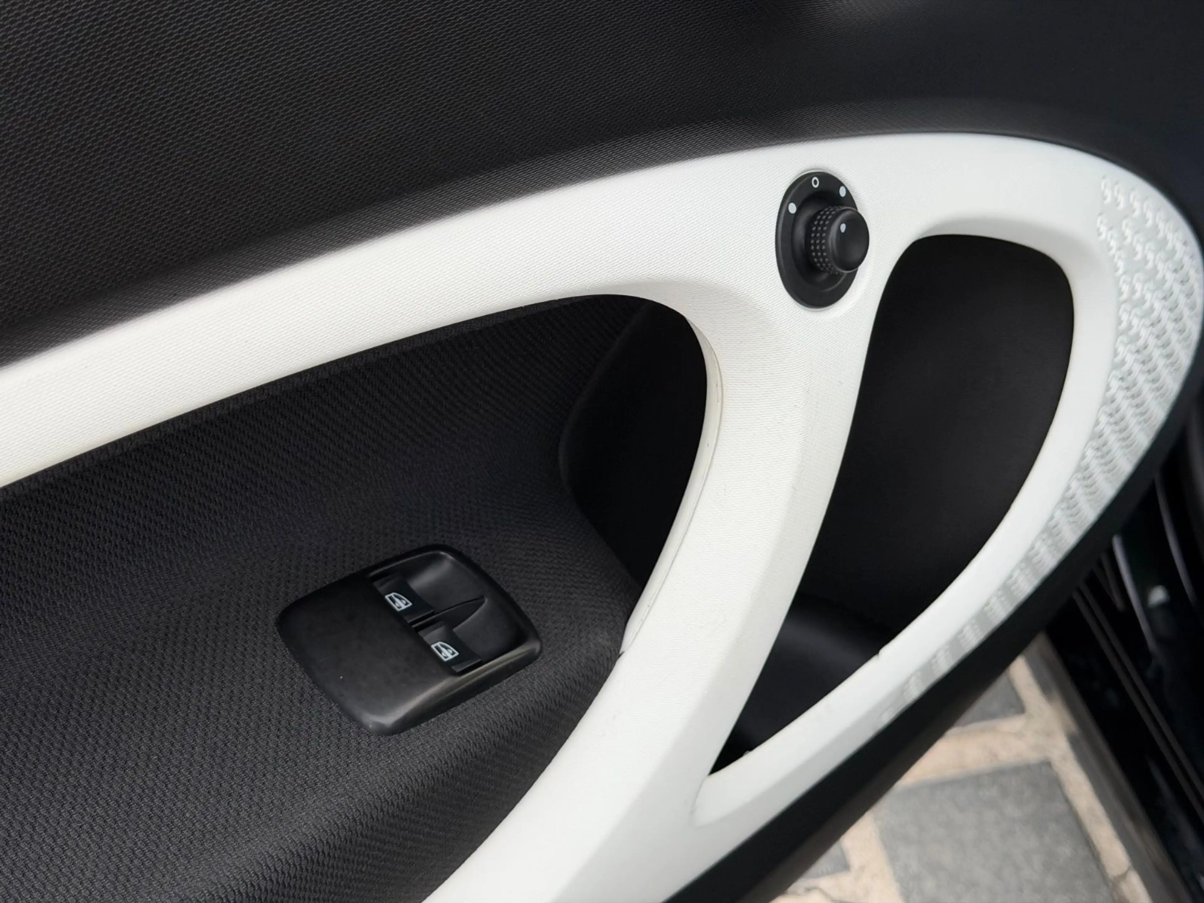 smart forTwo fortwo coupe Basis 52 kW*LED*SHZ*KLIMA — photo 11