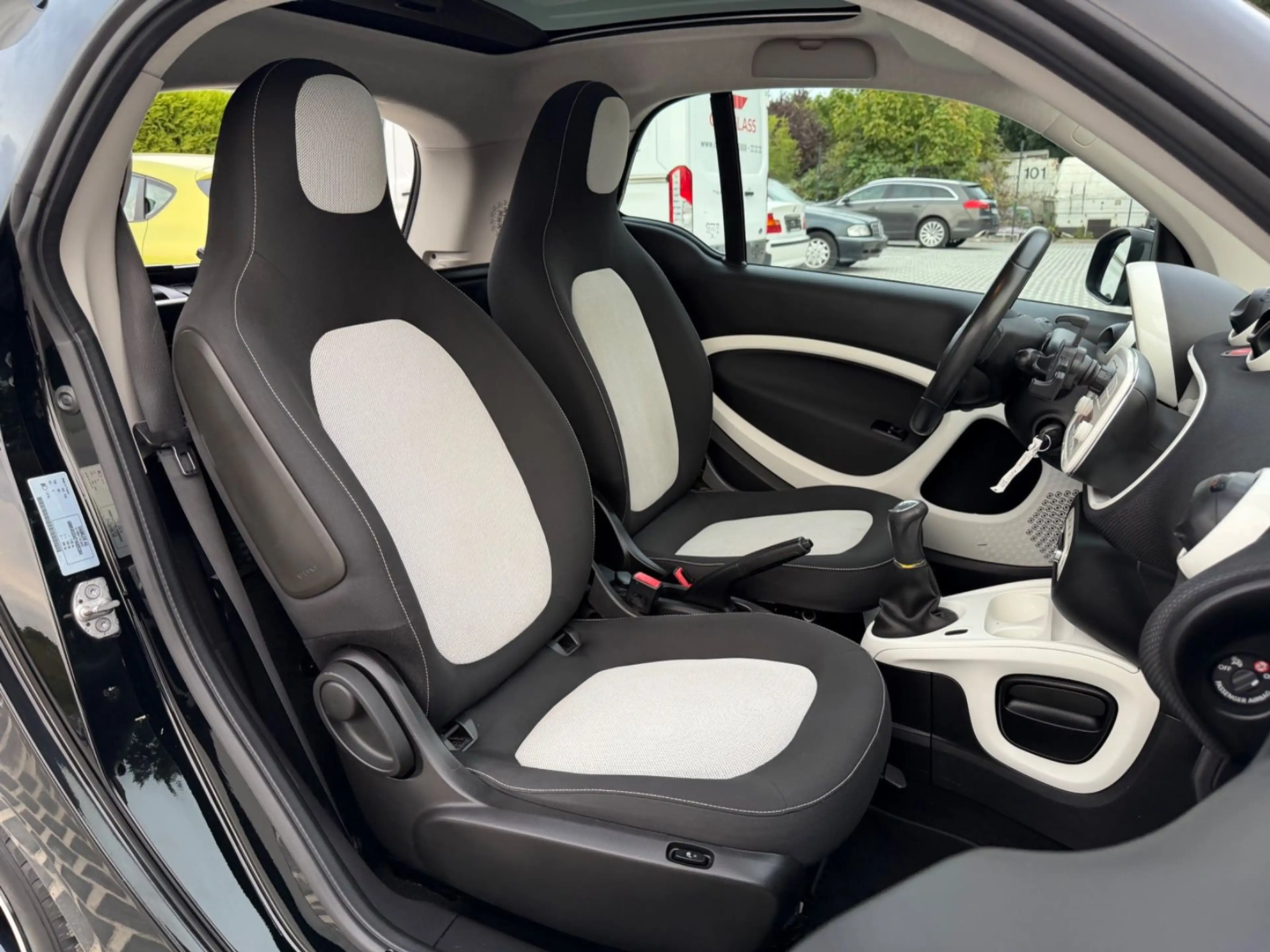 smart forTwo fortwo coupe Basis 52 kW*LED*SHZ*KLIMA — photo 14