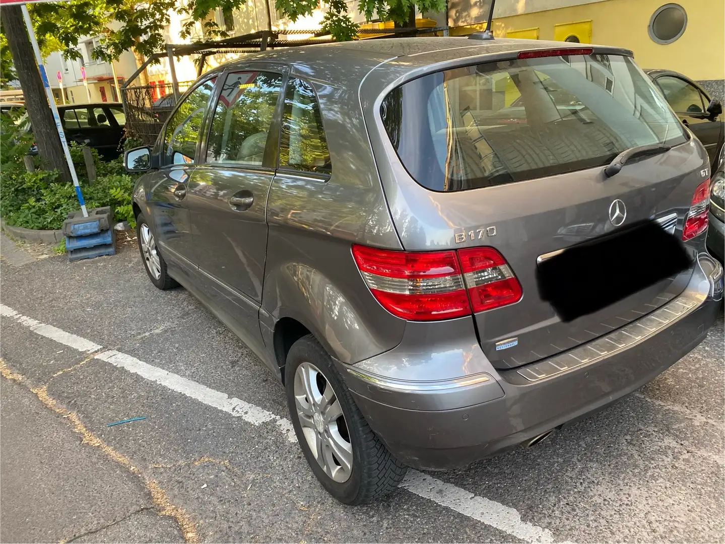 Mercedes-Benz B 180 NGT BlueEFFICIENCY Autotronic - 1