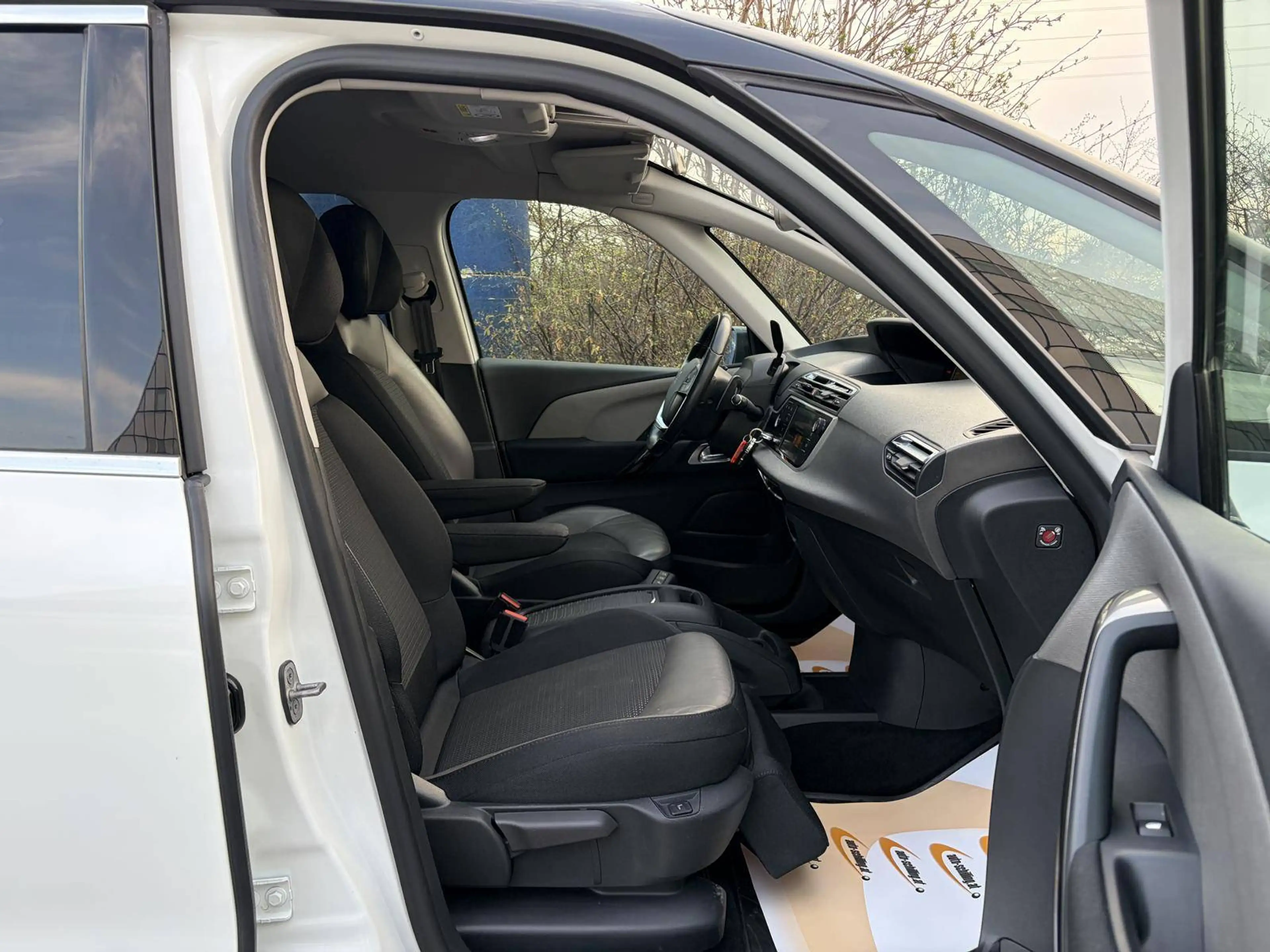 Citroen C4 Picasso Shine Aut. 120 Diesel AHK *Extras*Serviceheft* — photo 33